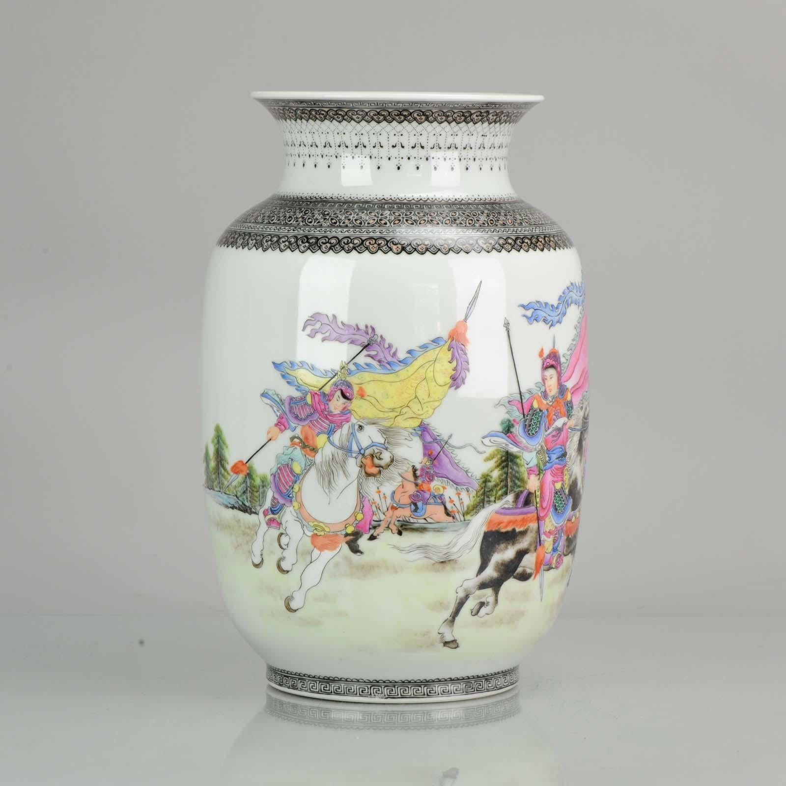 China 20th Century Warriors on Horse Vase Chinese Porcelain Republic Period For Sale 1