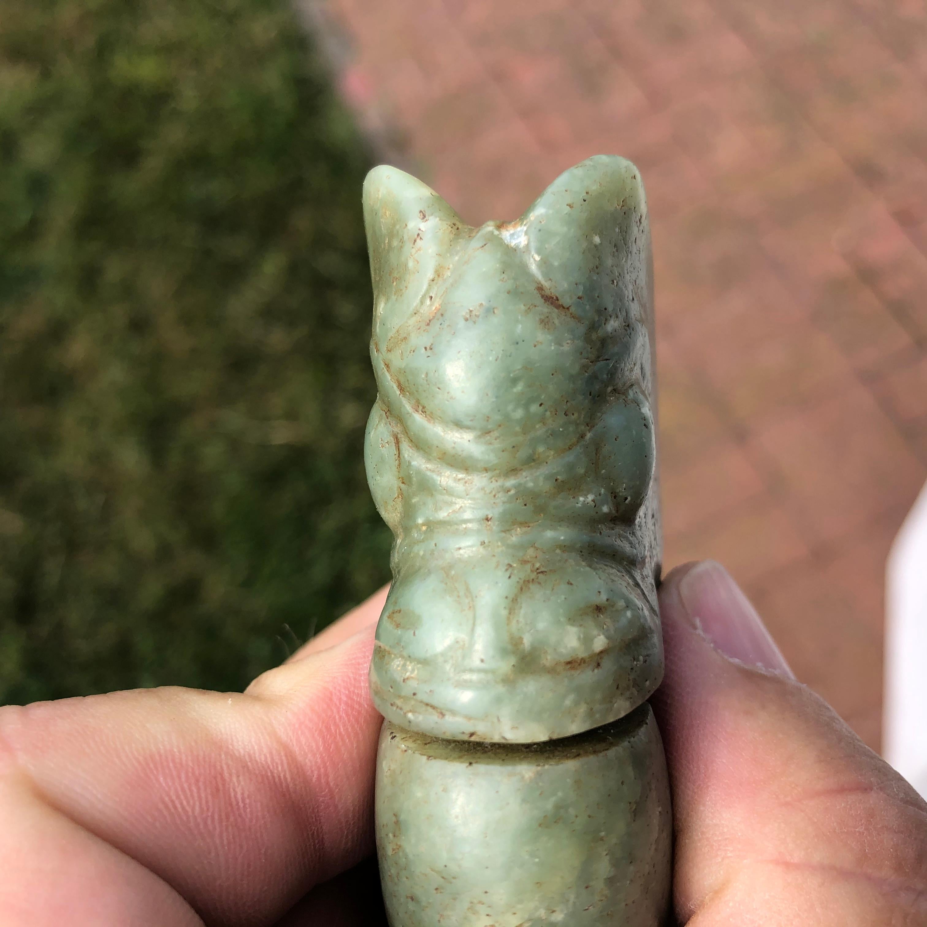 China Antike Hongshan-Kultur Jade „Dragon“ Ornament, 3500 3000 v. Chr im Zustand „Gut“ in South Burlington, VT