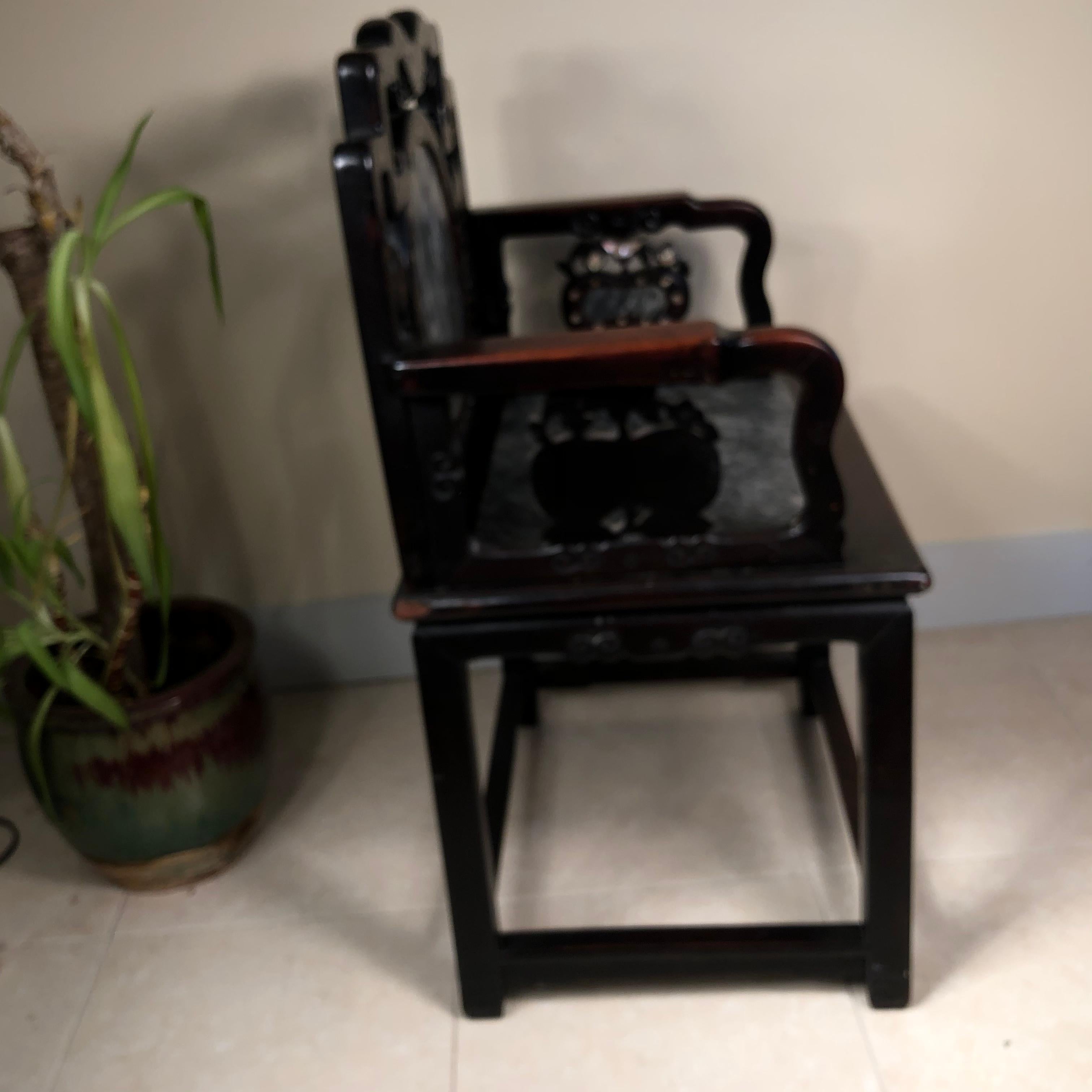 China Finest Antique Dream Stone And Mother Pearl  Inlaid Chair  en vente 1