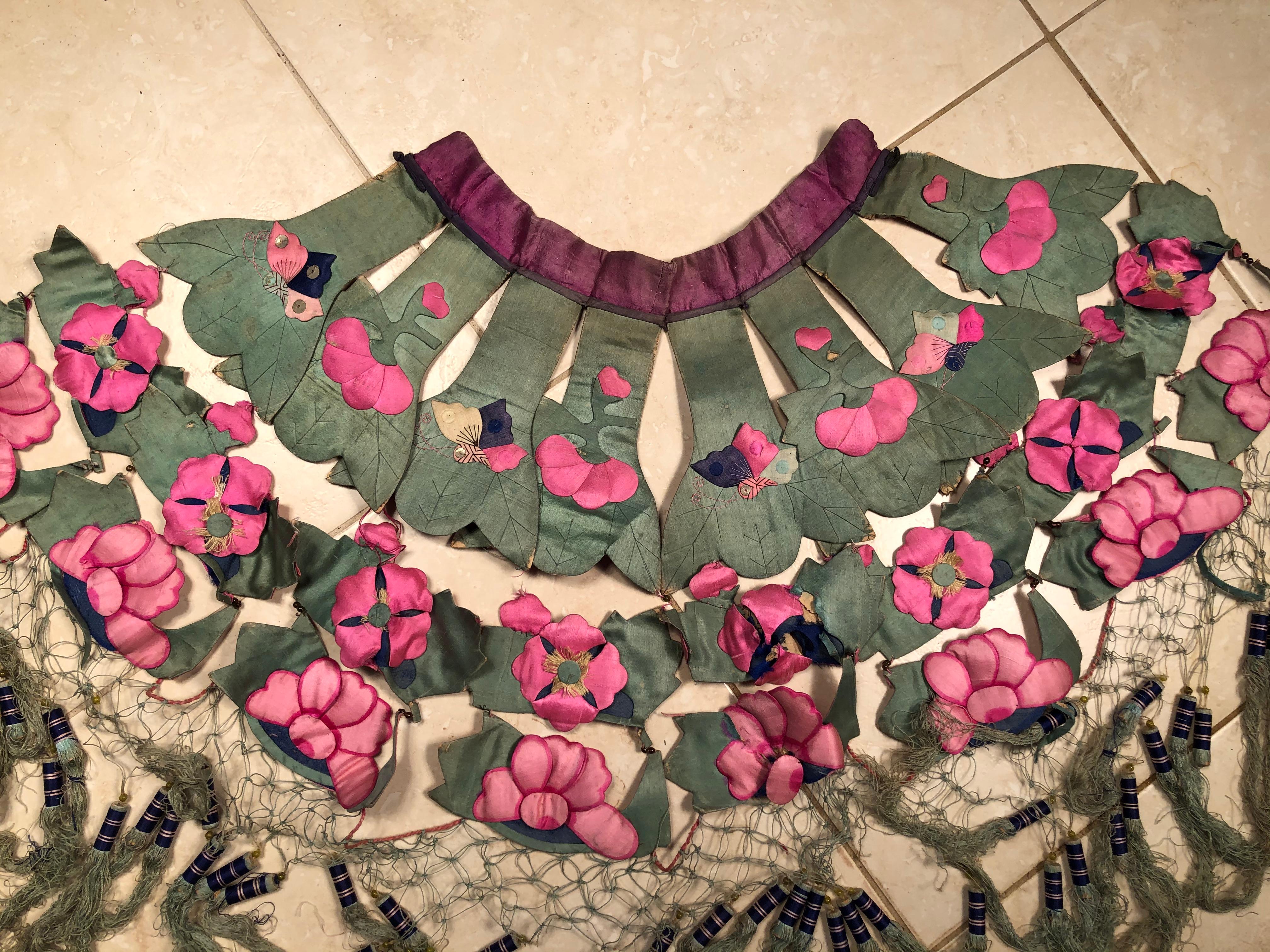 China Antique Vibrant Colors Hand Sewn Fancy Collar Textile 5