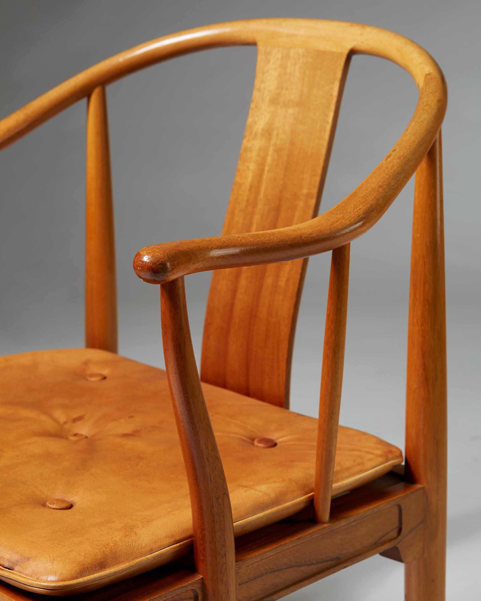 China Chair Designed by Hans J. Wegner for Fritz Hansen, Denmark, 1980s 3