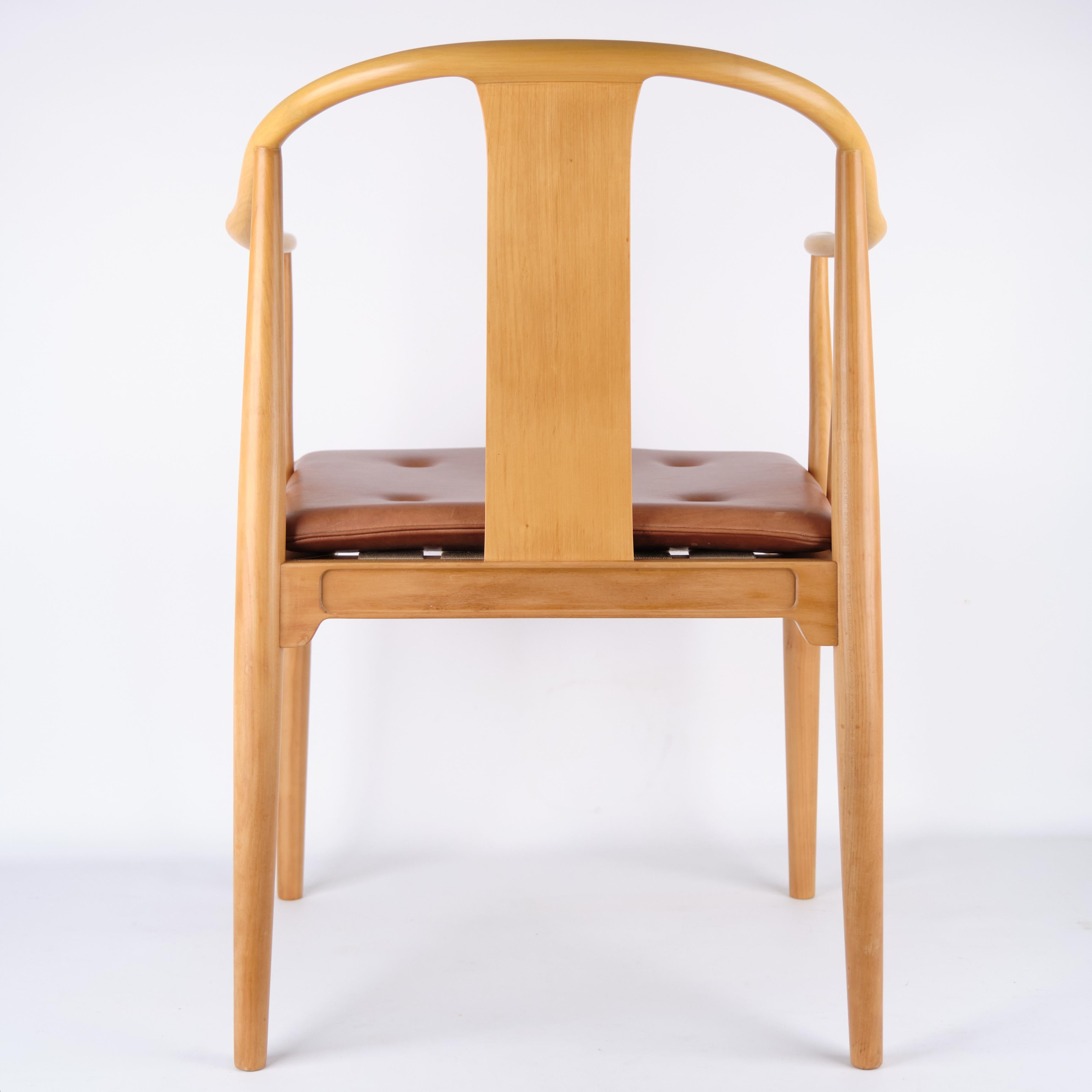 China Stuhl Modell FH 4283 in Kirsche Holz & Cognac Leder von Hans J. Wegner (20. Jahrhundert) im Angebot