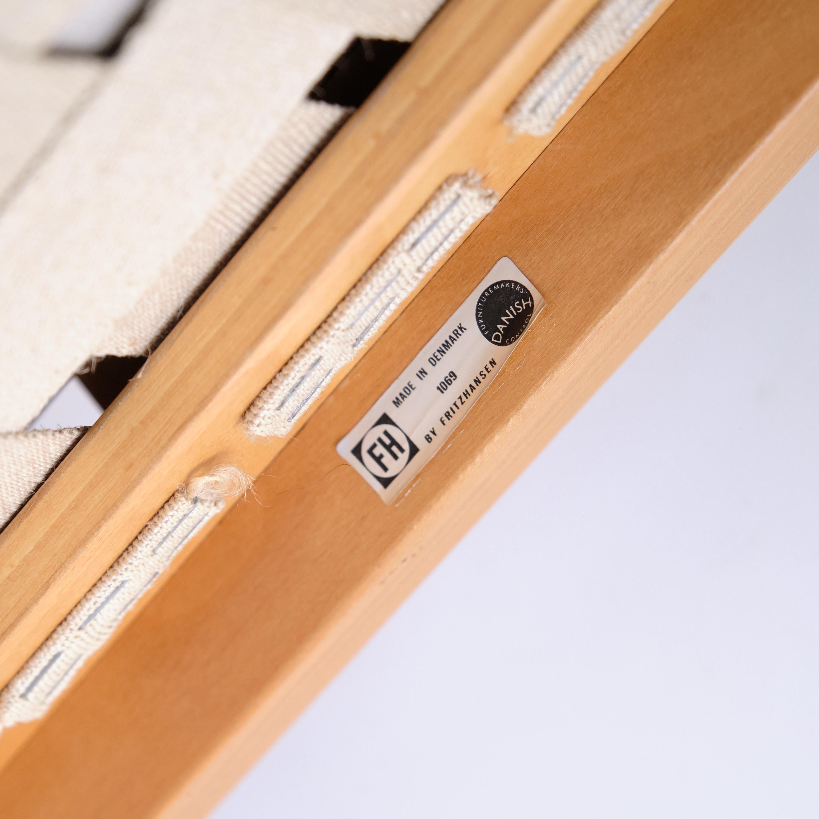 China Stuhl Modell FH 4283 in Kirsche Holz & Cognac Leder von Hans J. Wegner im Angebot 1