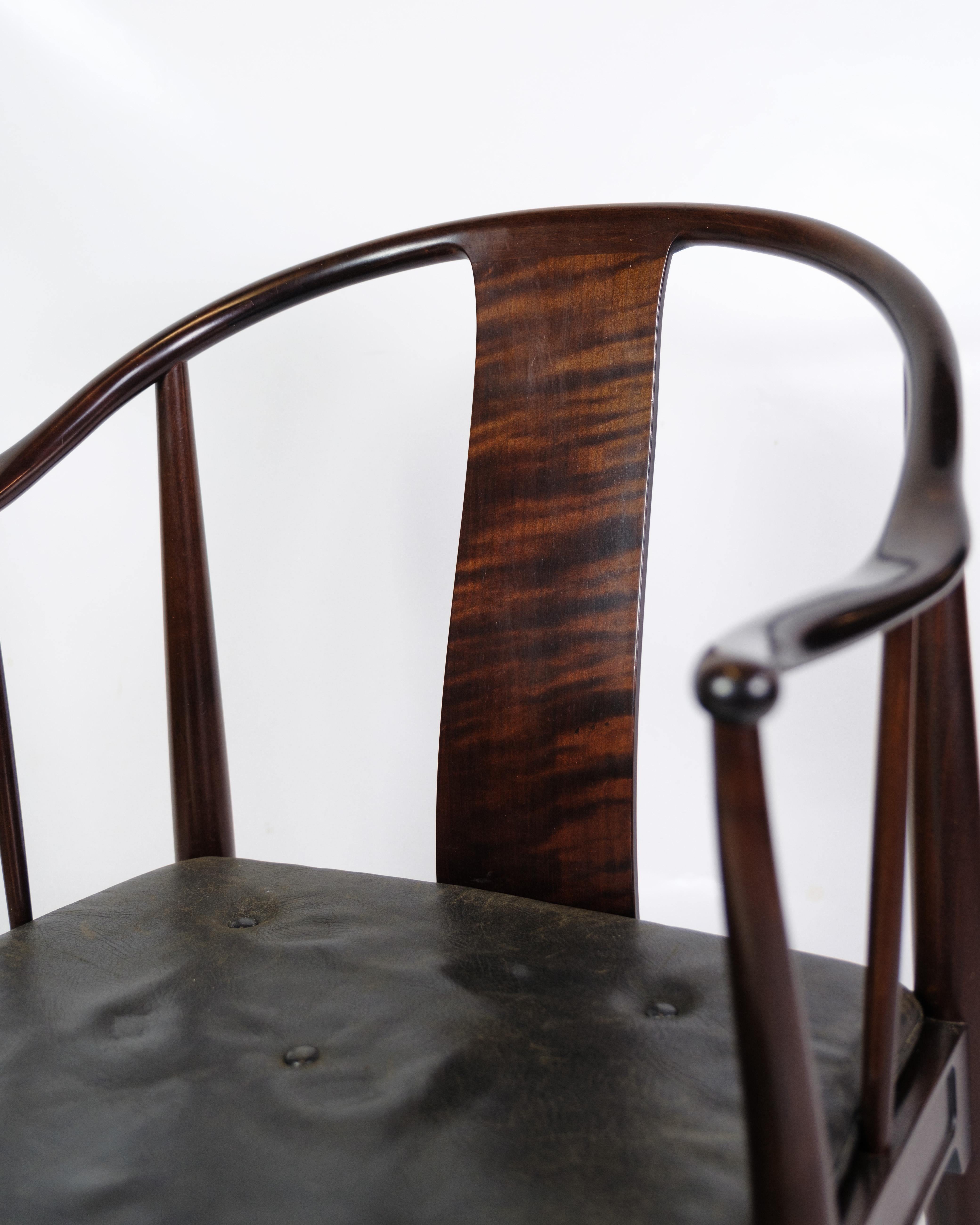 China Chair Model FH 4283 Made In Dark Wood & Black Leather By Hans J. Wegner In Good Condition In Lejre, DK