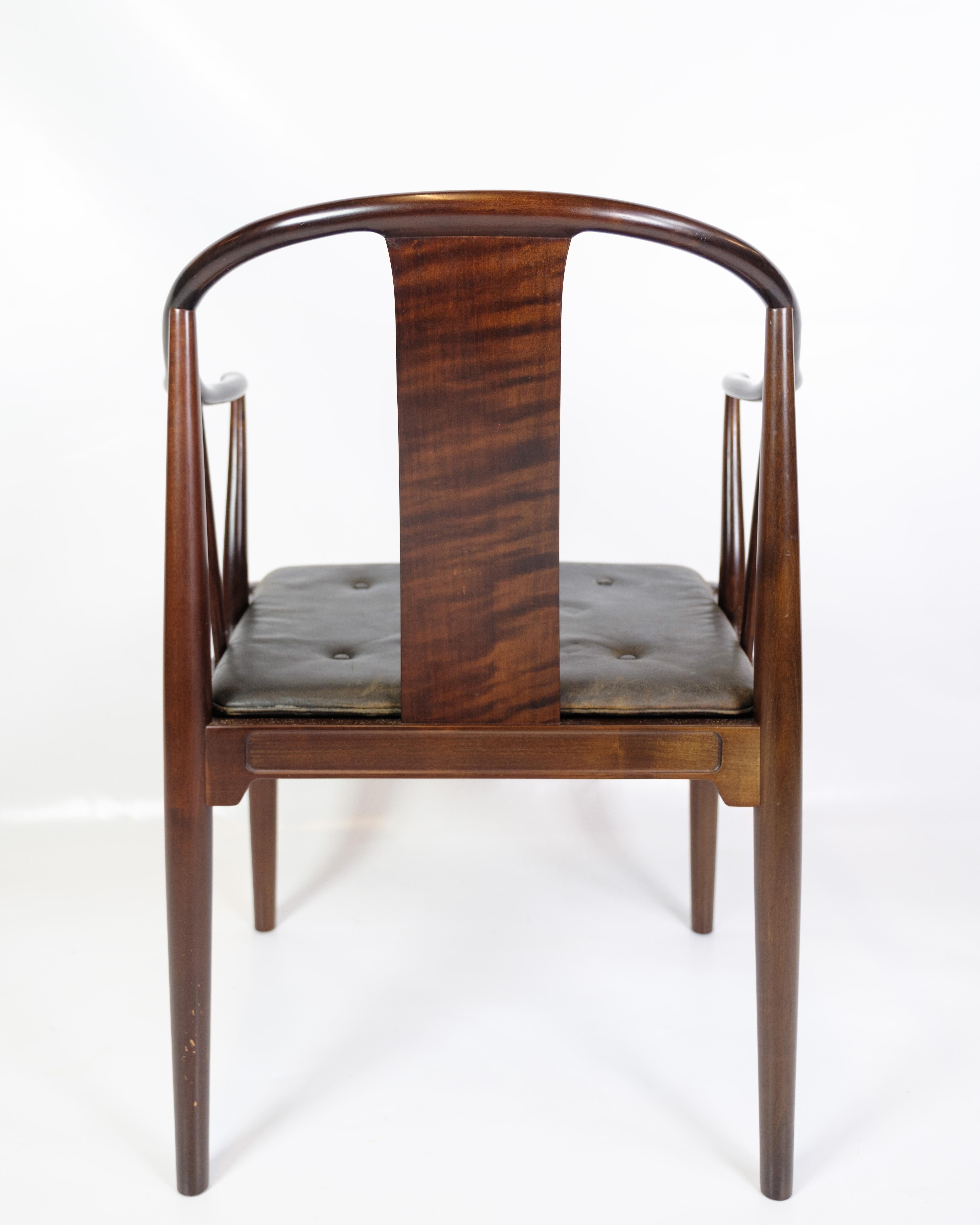 China Chair Model FH 4283 Made In Dark Wood & Black Leather By Hans J. Wegner 2