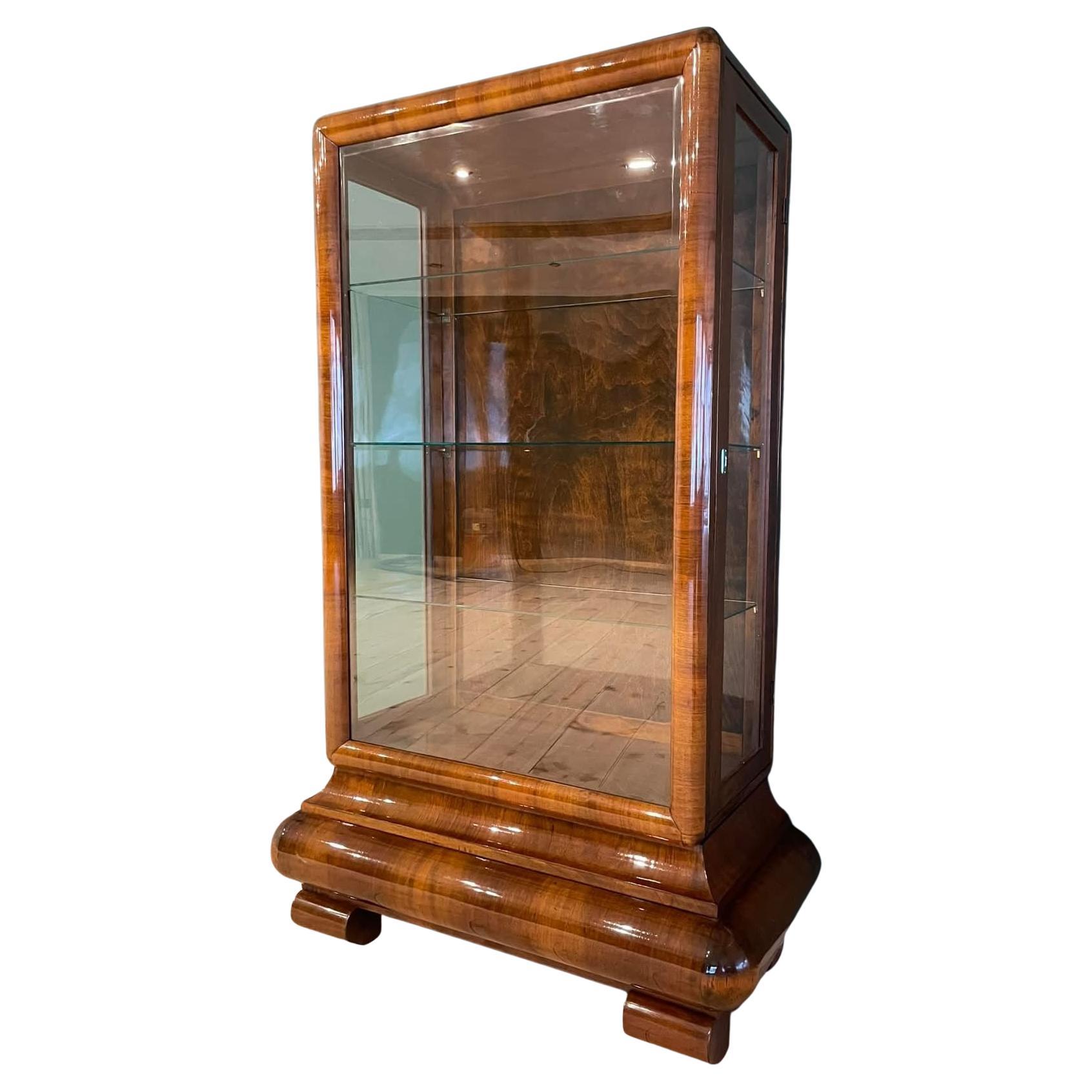 China Closet Art Deco