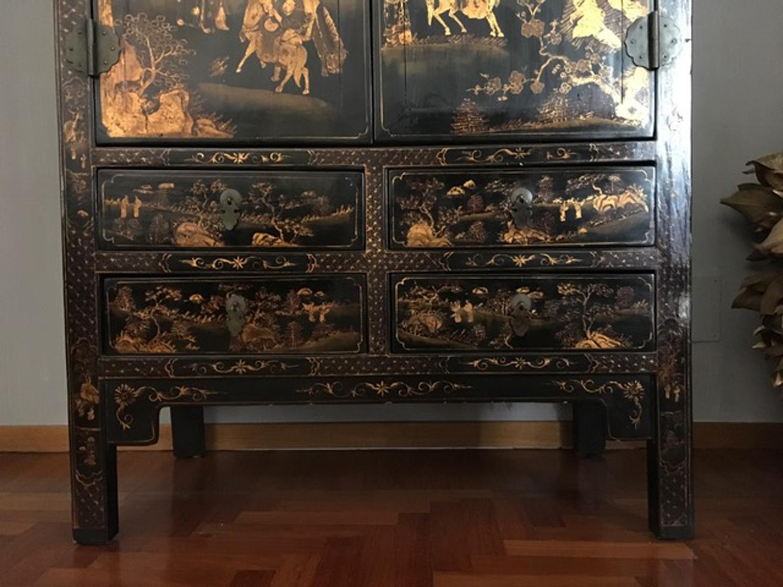 China 1930 Black Lacquered Elmwood Cabinet  with Gold Paintings 1