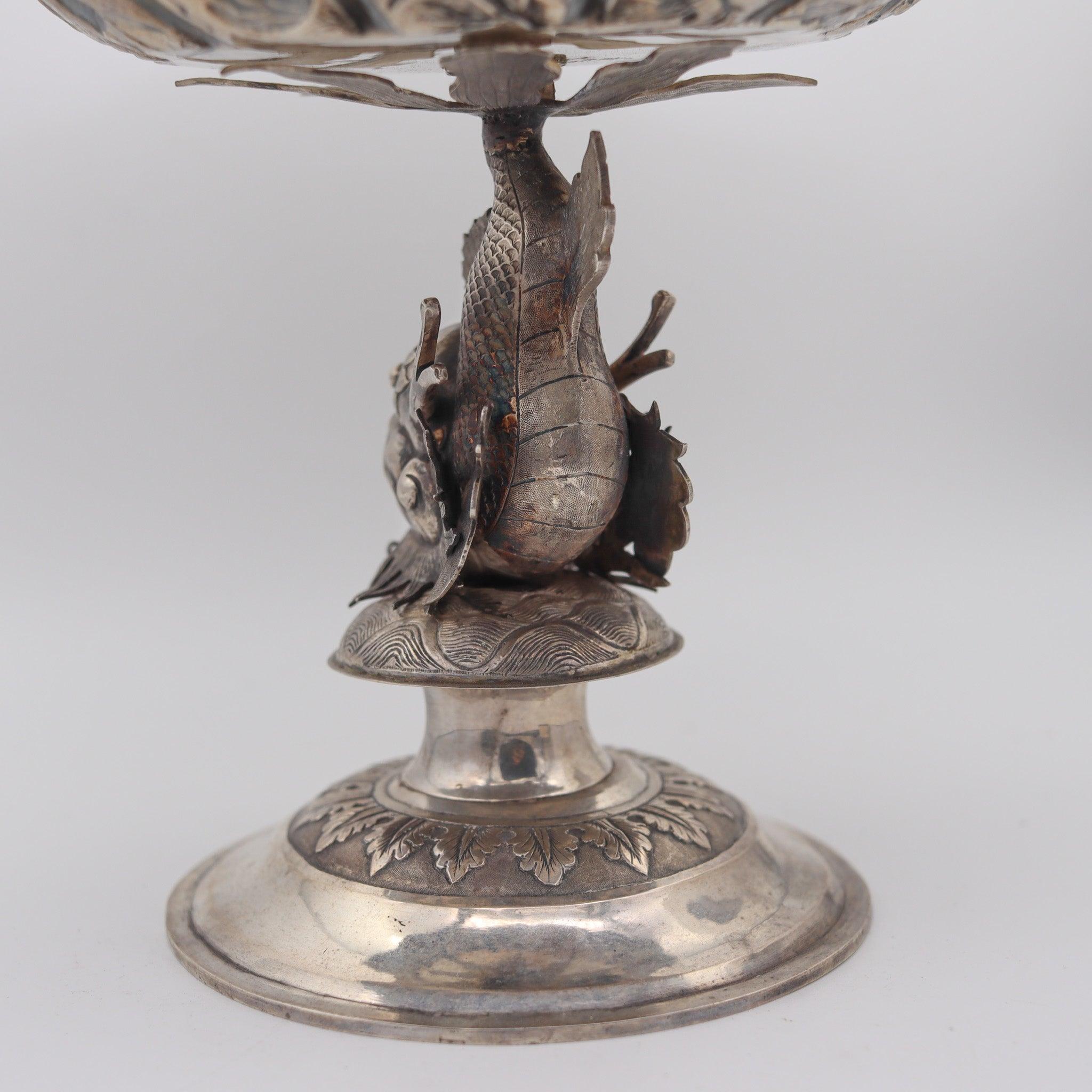 CHINA EXPORT 1875 Antike große Kompottschale mit mythologischem Drachenfisch aus Sterling (Chinesisch) im Angebot