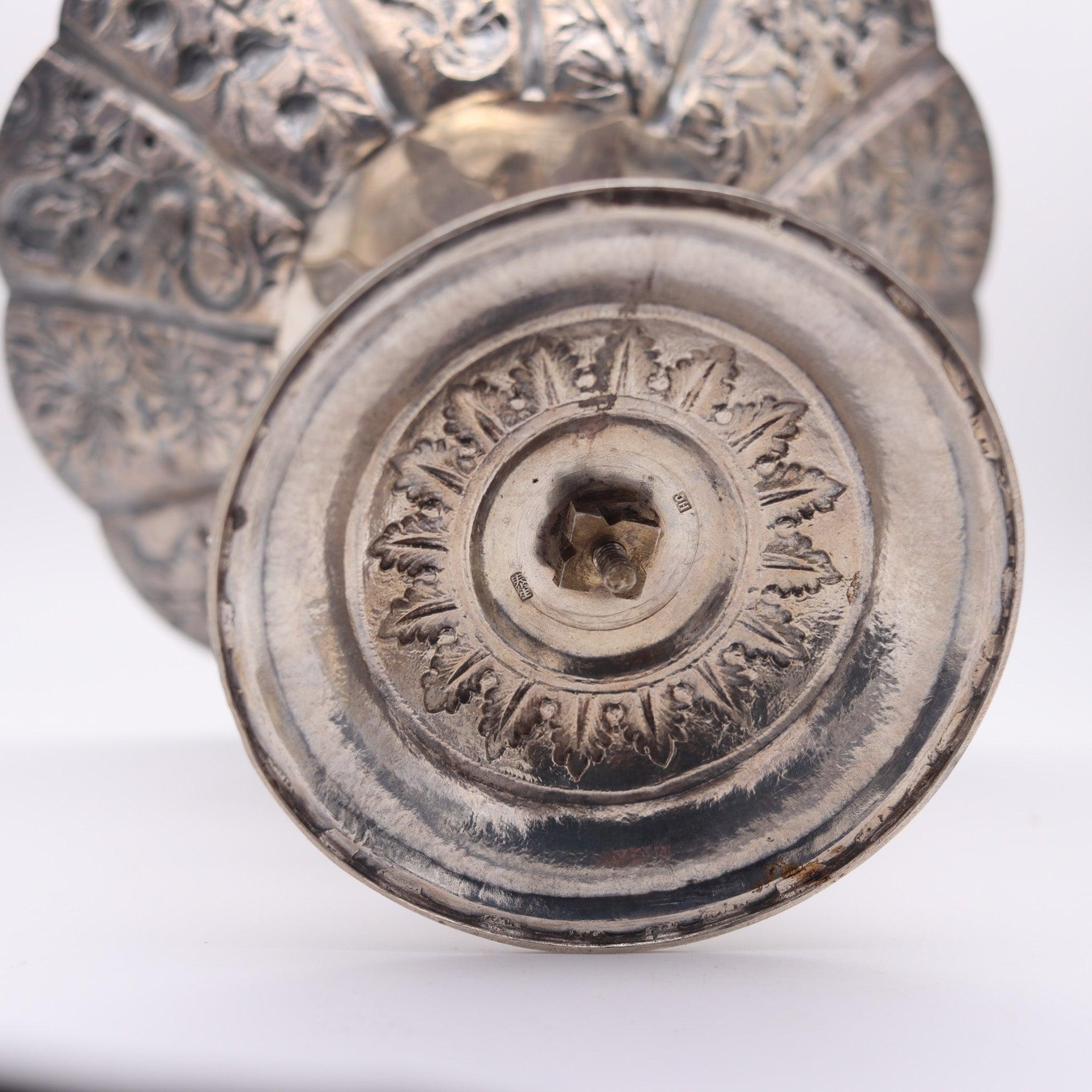 CHINA EXPORT 1875 Antike große Kompottschale mit mythologischem Drachenfisch aus Sterling (Handgefertigt) im Angebot