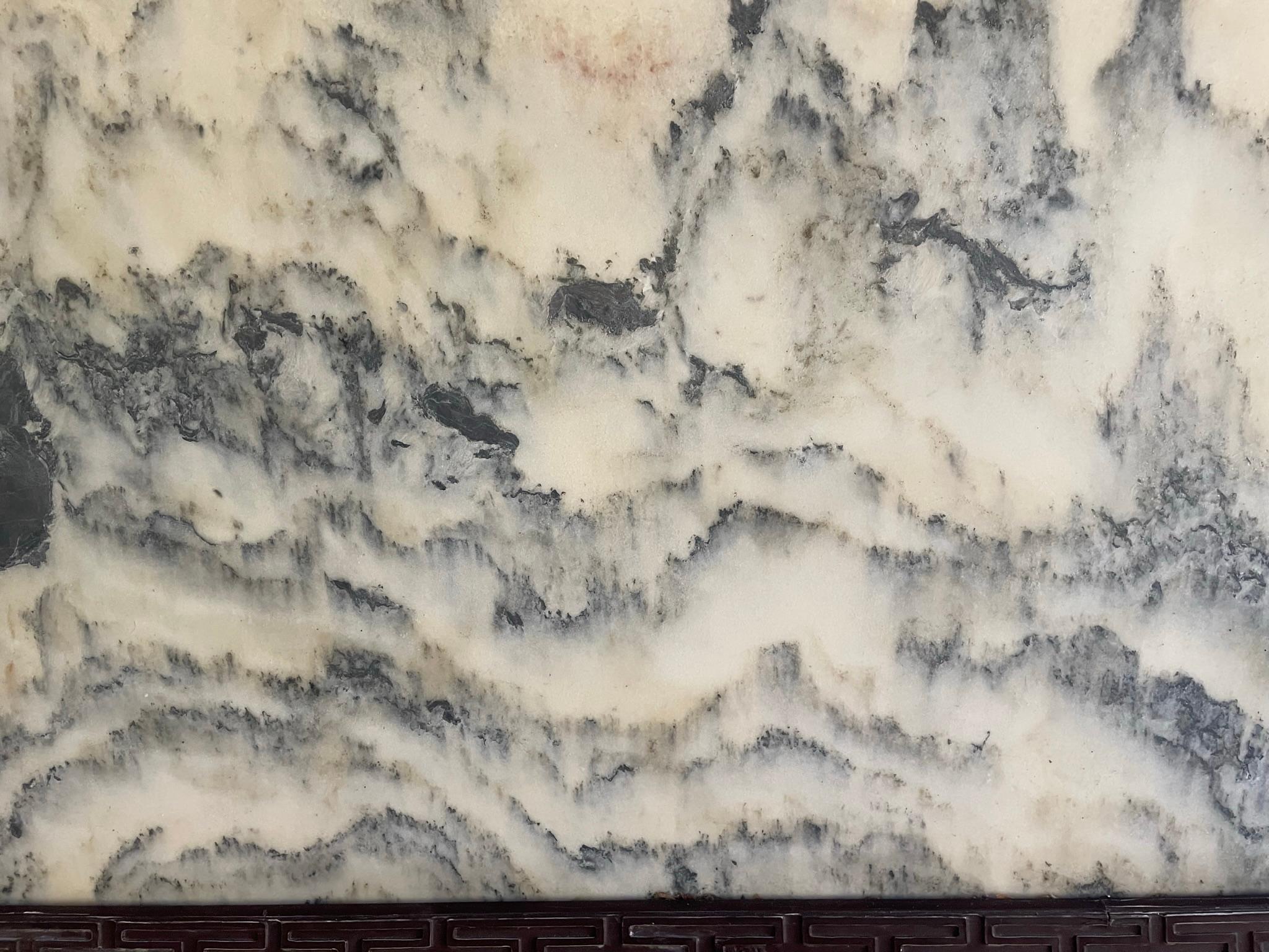 Extra großer natürlicher Marmorstein „Painting“ Magnificent Mountain Peak aus China, China  (20. Jahrhundert) im Angebot