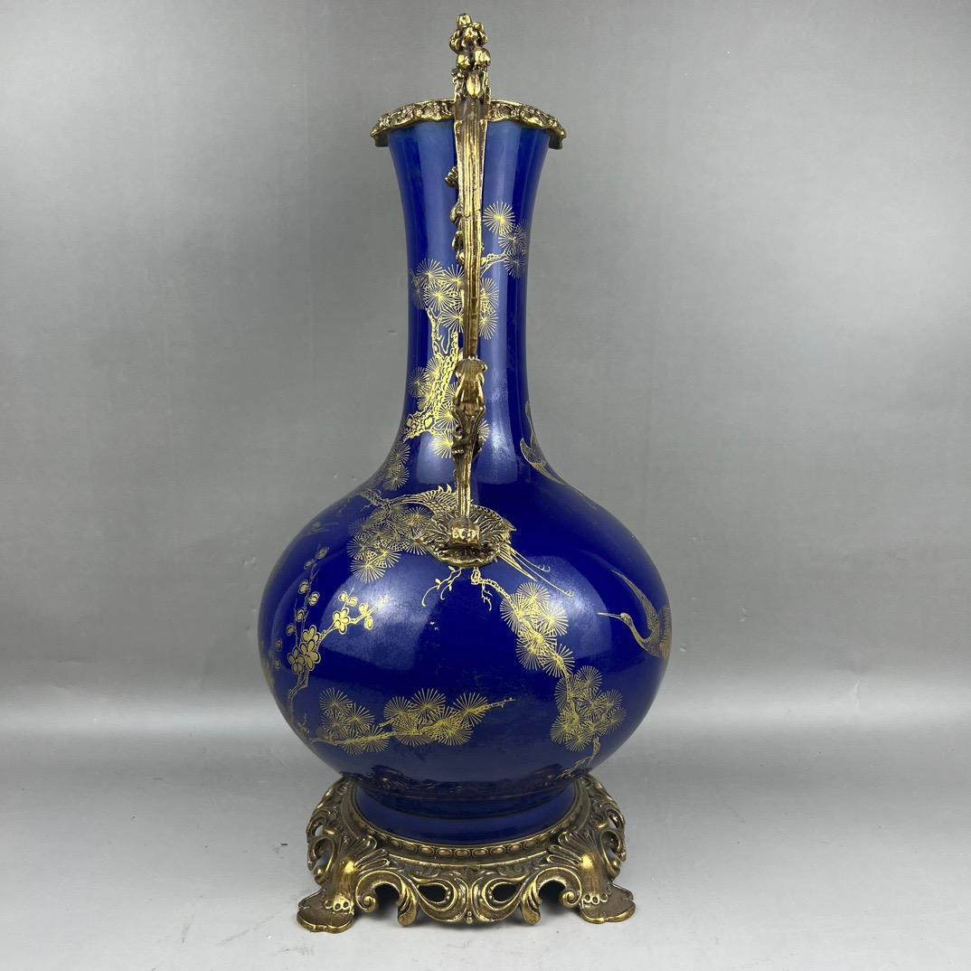 20th Century China Hand Painted Porcelain Vase with Bronze Bottom and Handle For Sale
