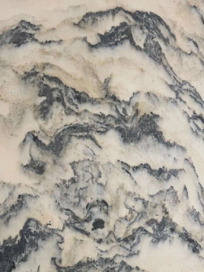 China Großer atemberaubender natürlicher Marmorstein „Painting“ Wunderschöne Bergspitzen  im Angebot 2