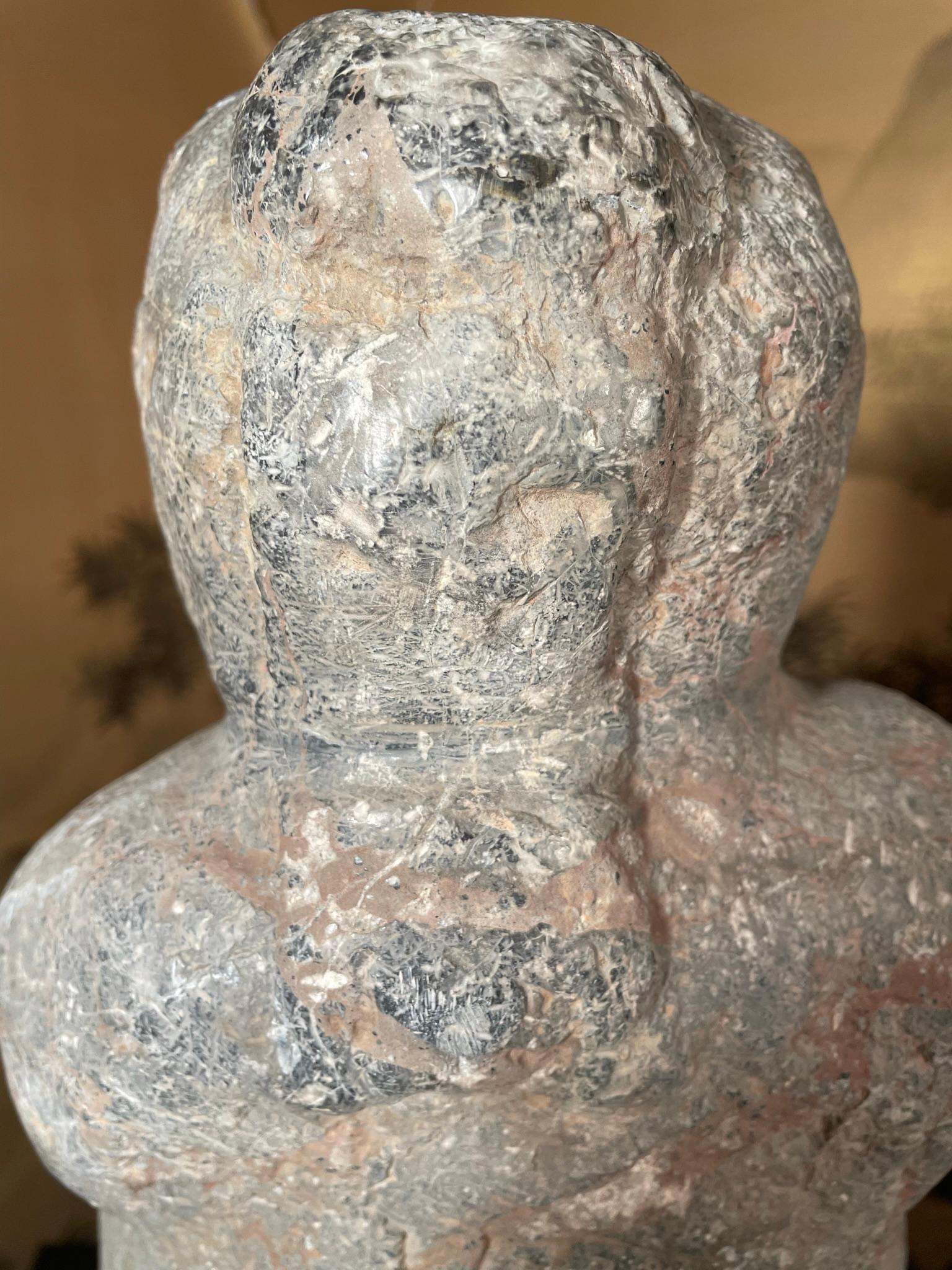Tourneur de pierre ancien de Chine, dynastie Han 200 avant J.-C. en vente 5