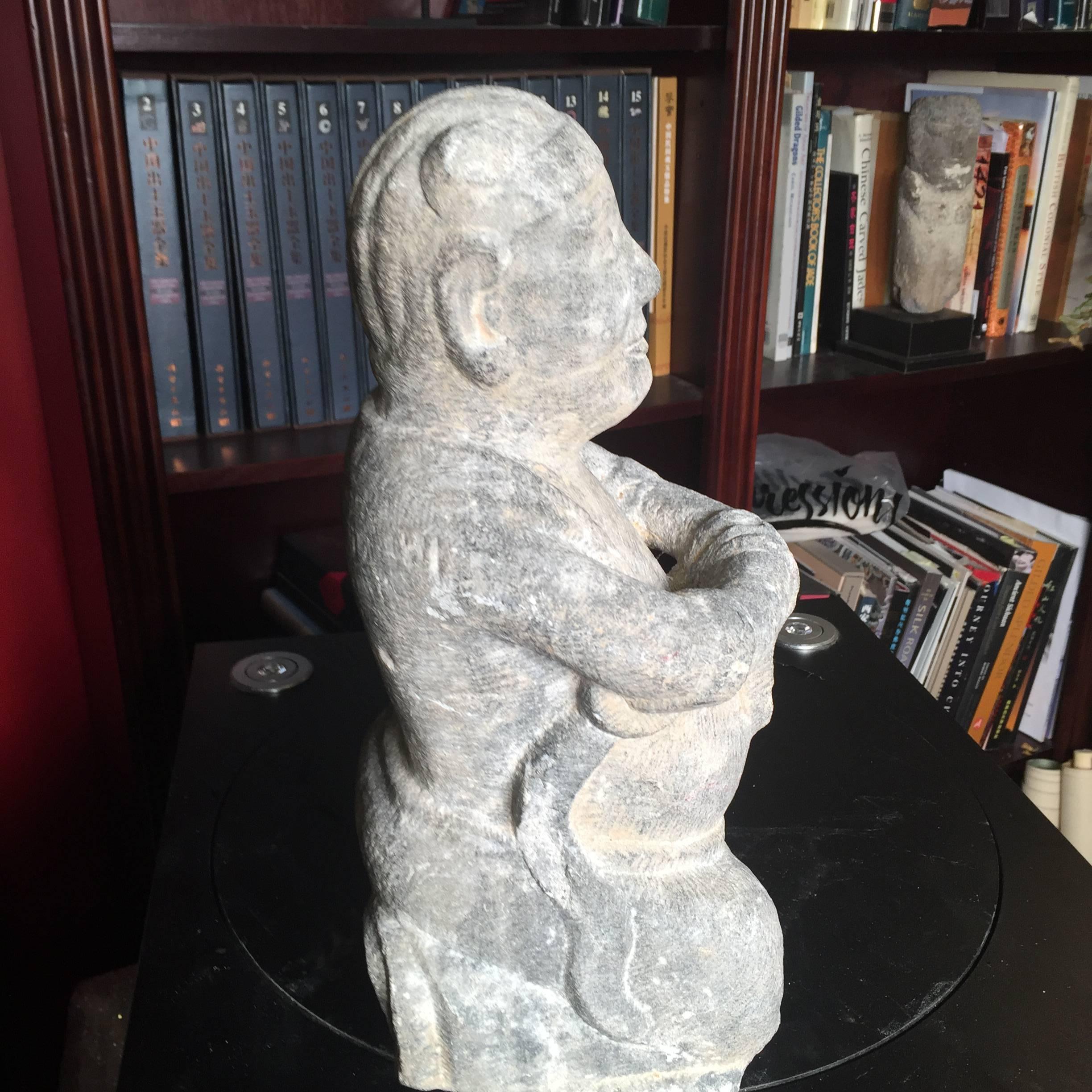 China Important Hand Carved Stone Effigy of Attendant, Qing Dynasty (Kalkstein)