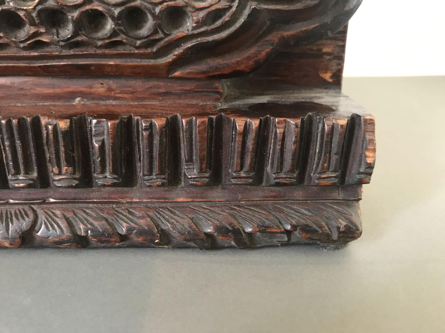 China Mid-18th Century Wood Hand-Carved Architectural Sculpture For Sale 1