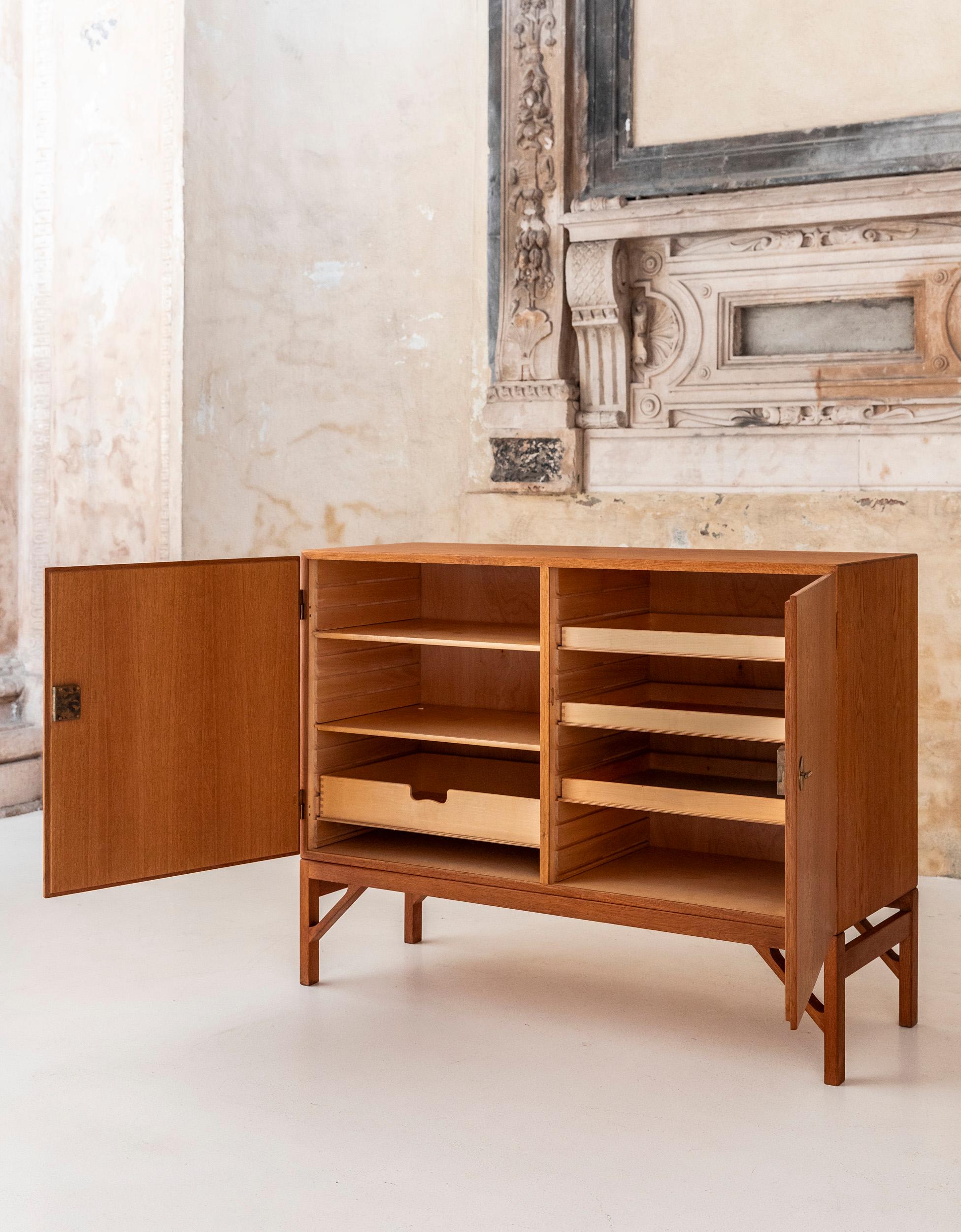 China pair of cabinets by Børge Mogensen, 1952 7