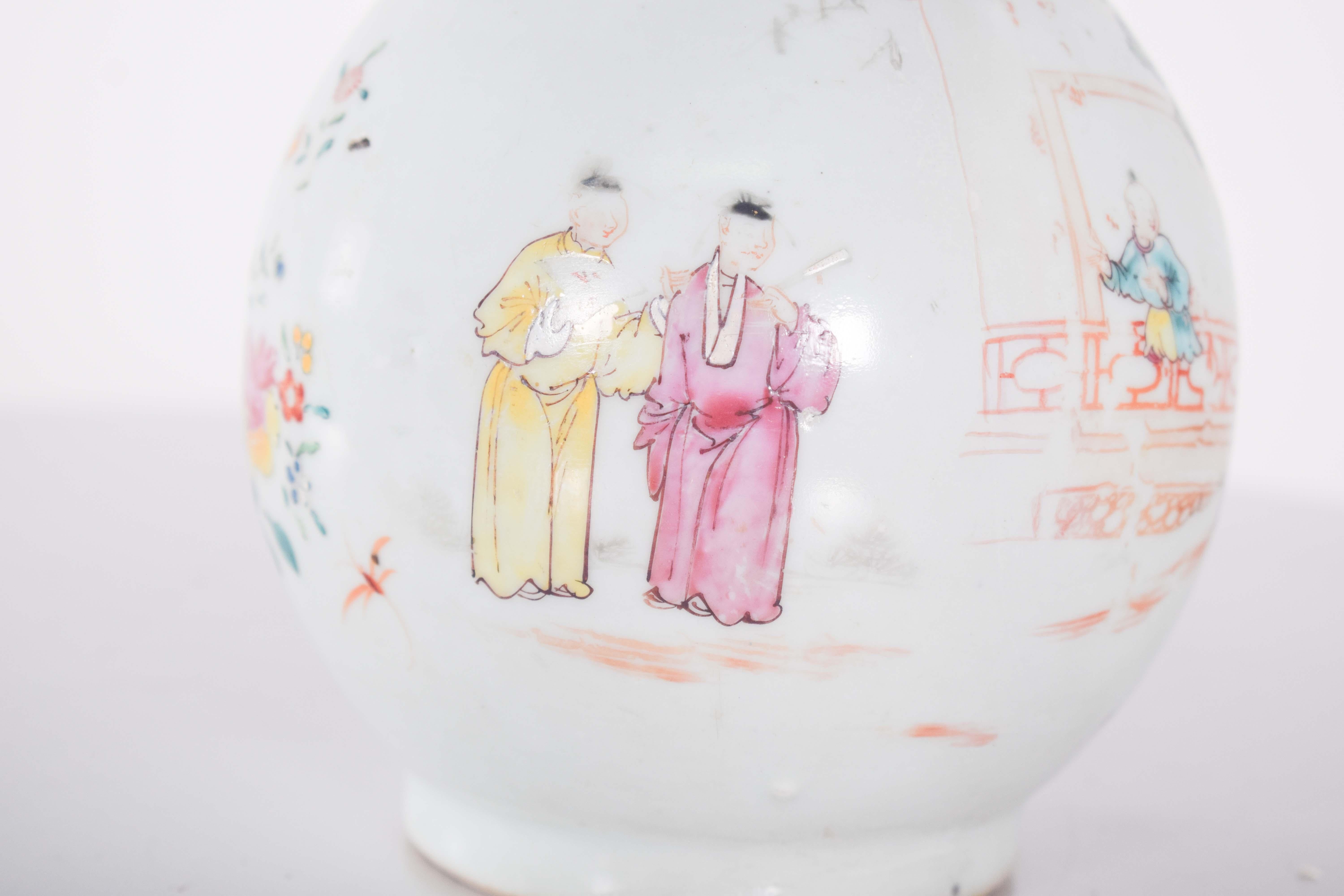 19th Century China Porcelain Bottle for Export, Polychrome Decoration For Sale