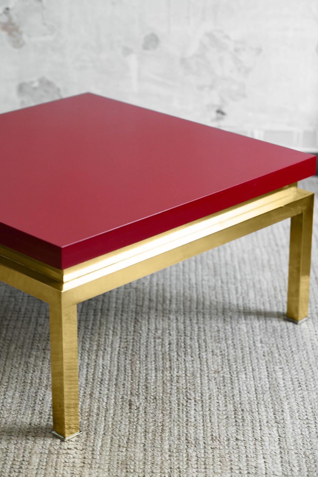 Mesa de centro lacada en rojo China diseño Serge Torrean, Tommaso Barbi, Italia 1980 Italiano en venta