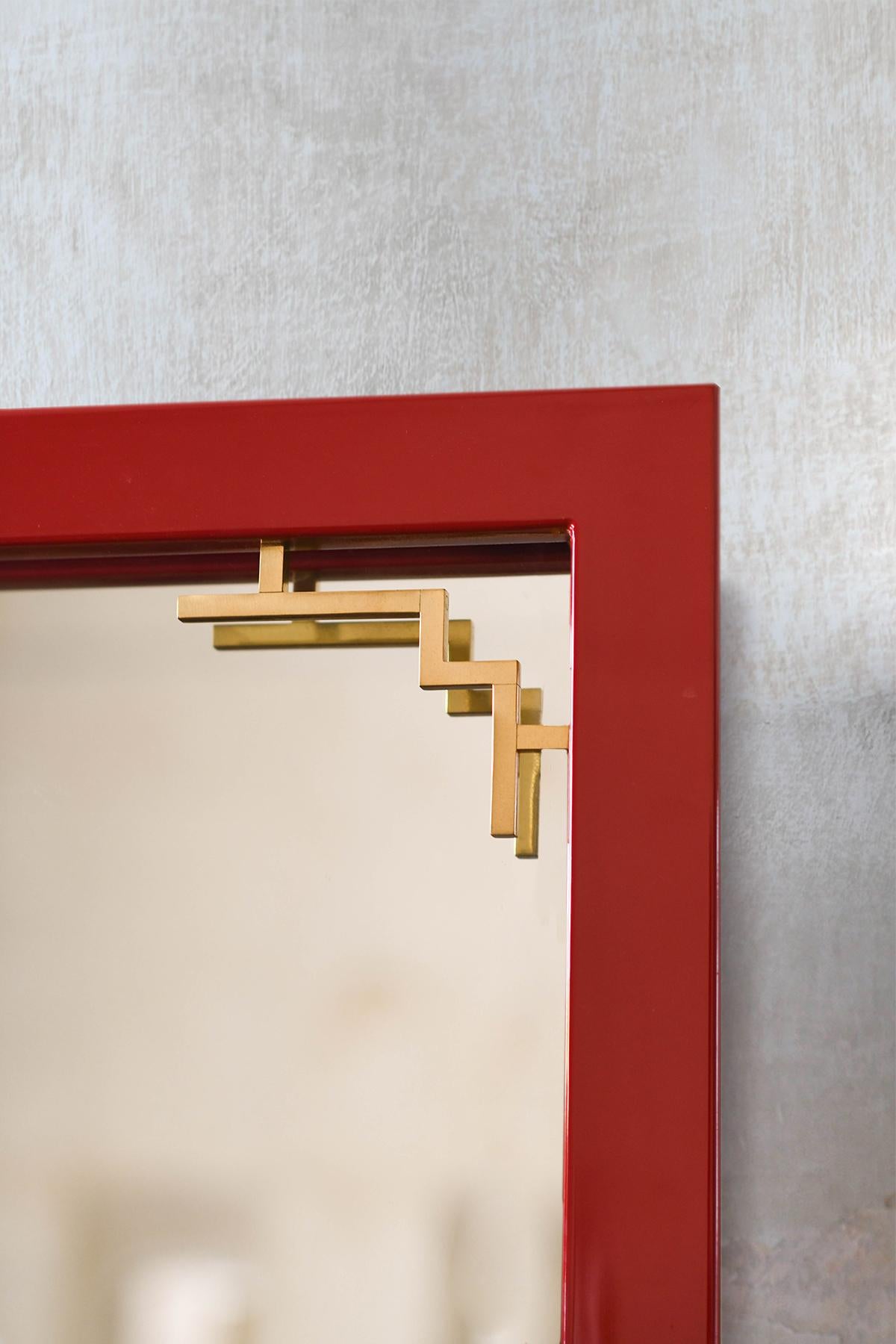 China Red Mirror With Brass Details From The 1970s – Lacquered Series
Product details
Dimensions 90 W x 90 H x 2 D cm