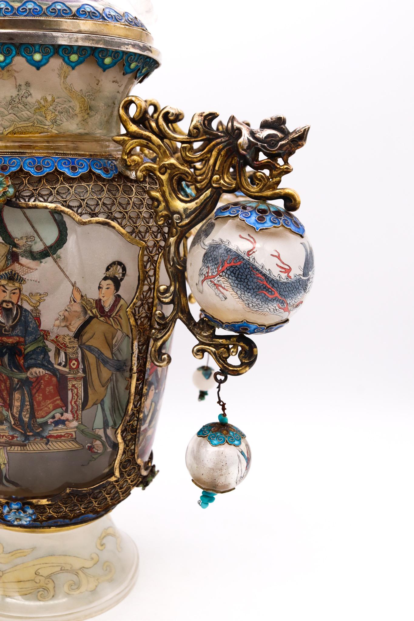 République de Chine 1912-1960 Vase en cristal de roche sculpté à la peinture intérieure Argent et émail en vente 5