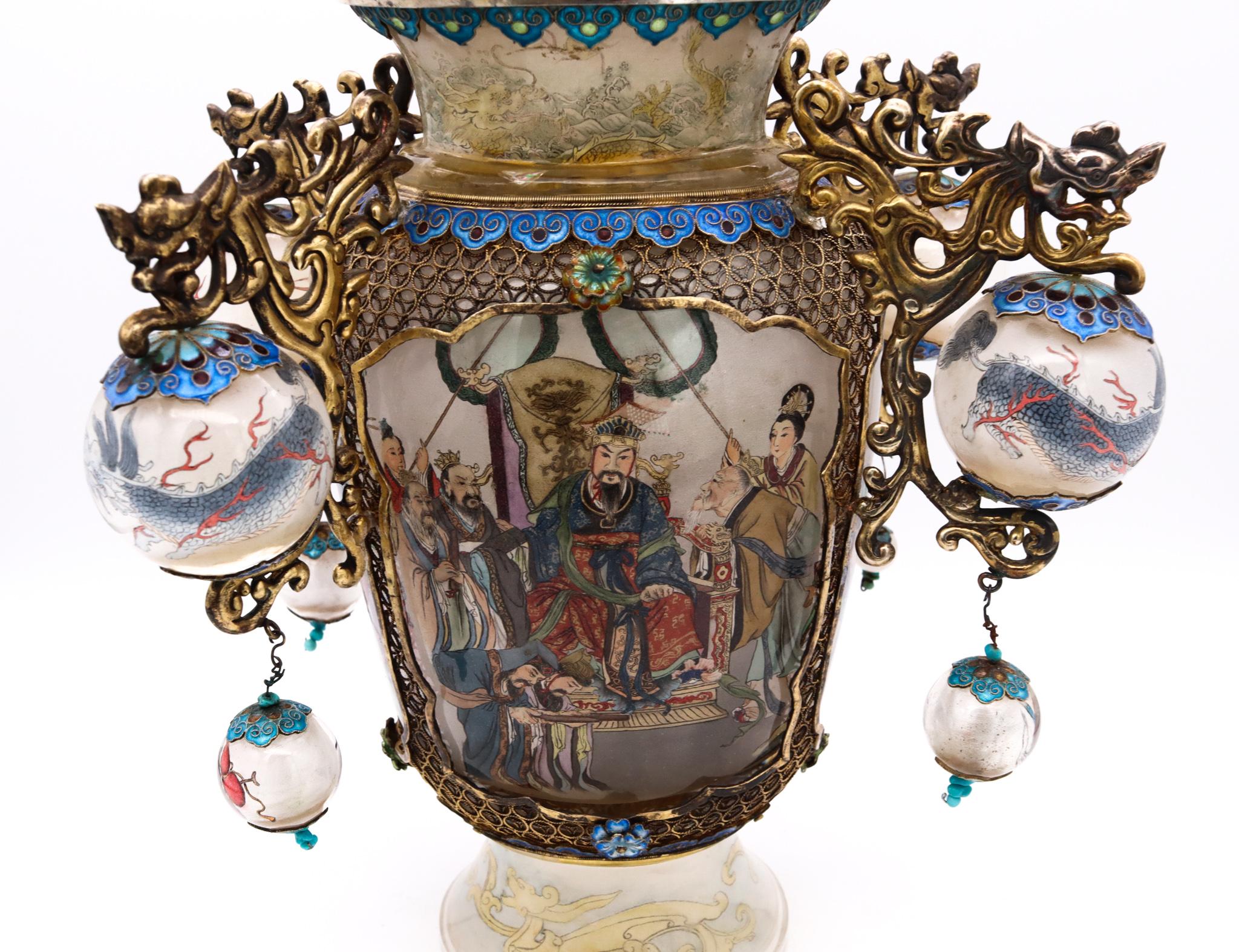 République de Chine 1912-1960 Vase en cristal de roche sculpté à la peinture intérieure Argent et émail en vente 6