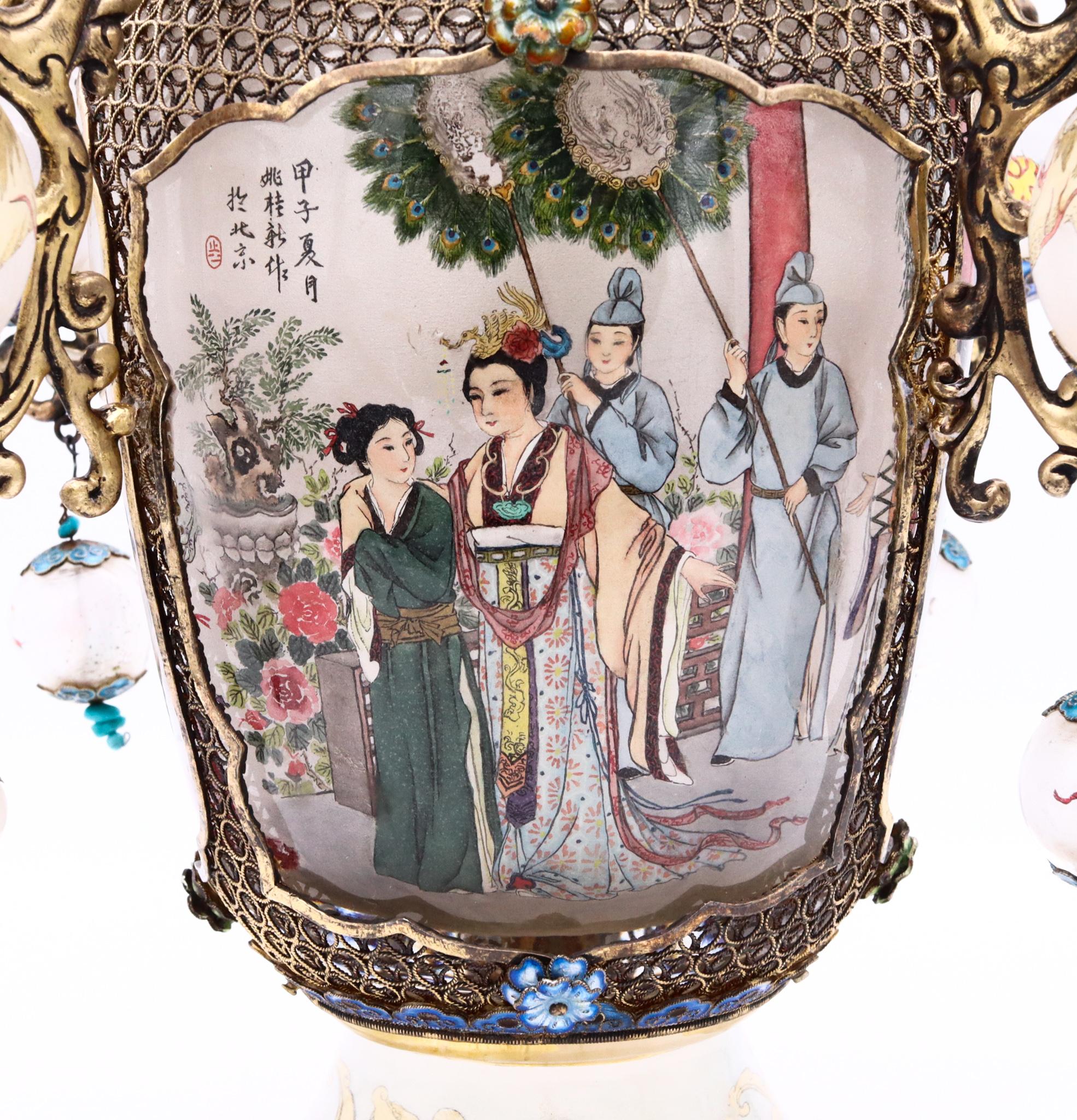 China Republik 1912-1960 Innen Farbe geschnitzt Bergkristall Vase Silber & Emaille im Angebot 2