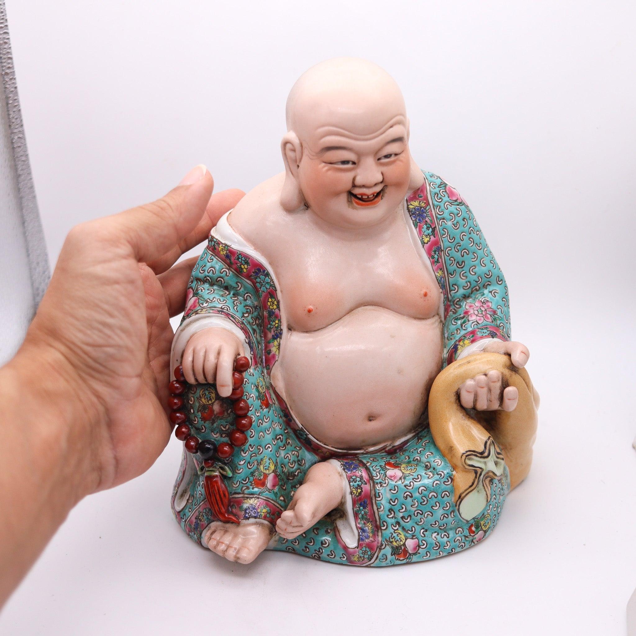 Statue de Bouddha du 20e siècle en porcelaine Zeng longue marque de griffe République chinoise en vente 1
