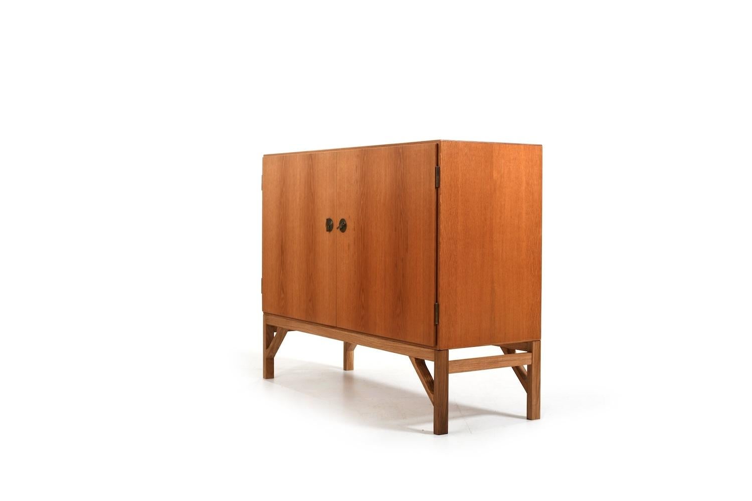 20th Century China Series Cabinet by Børge Mogensen 1960s For Sale