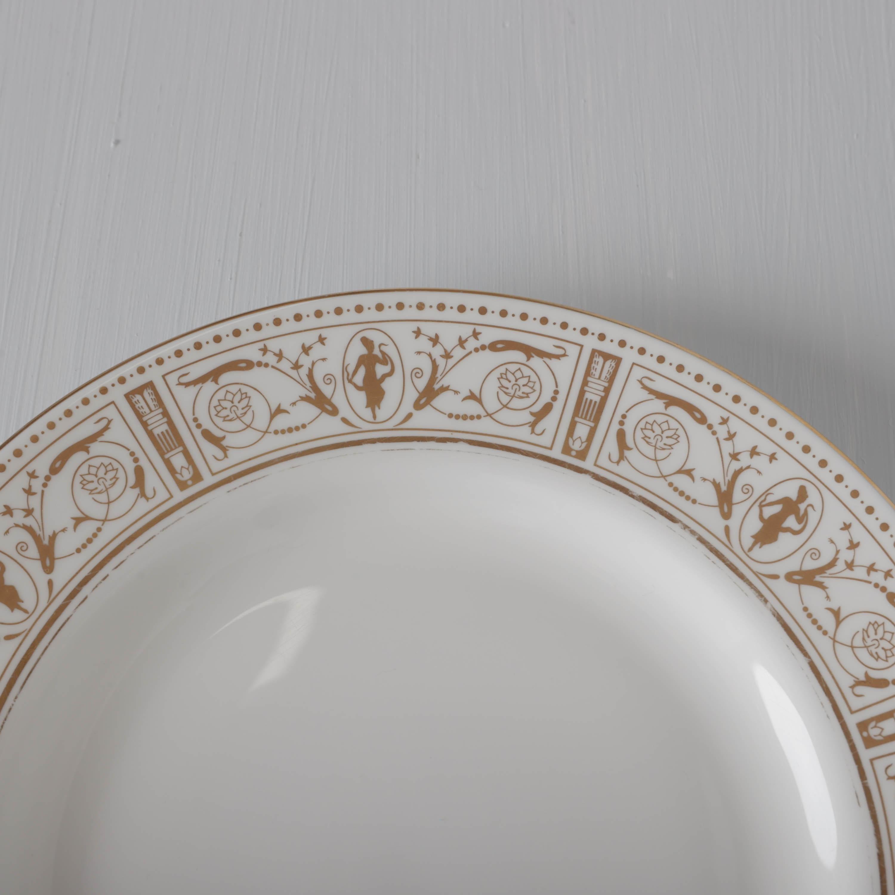 China Service for 12 Wedgewood Gold Grecian Circa 1964 For Sale 5