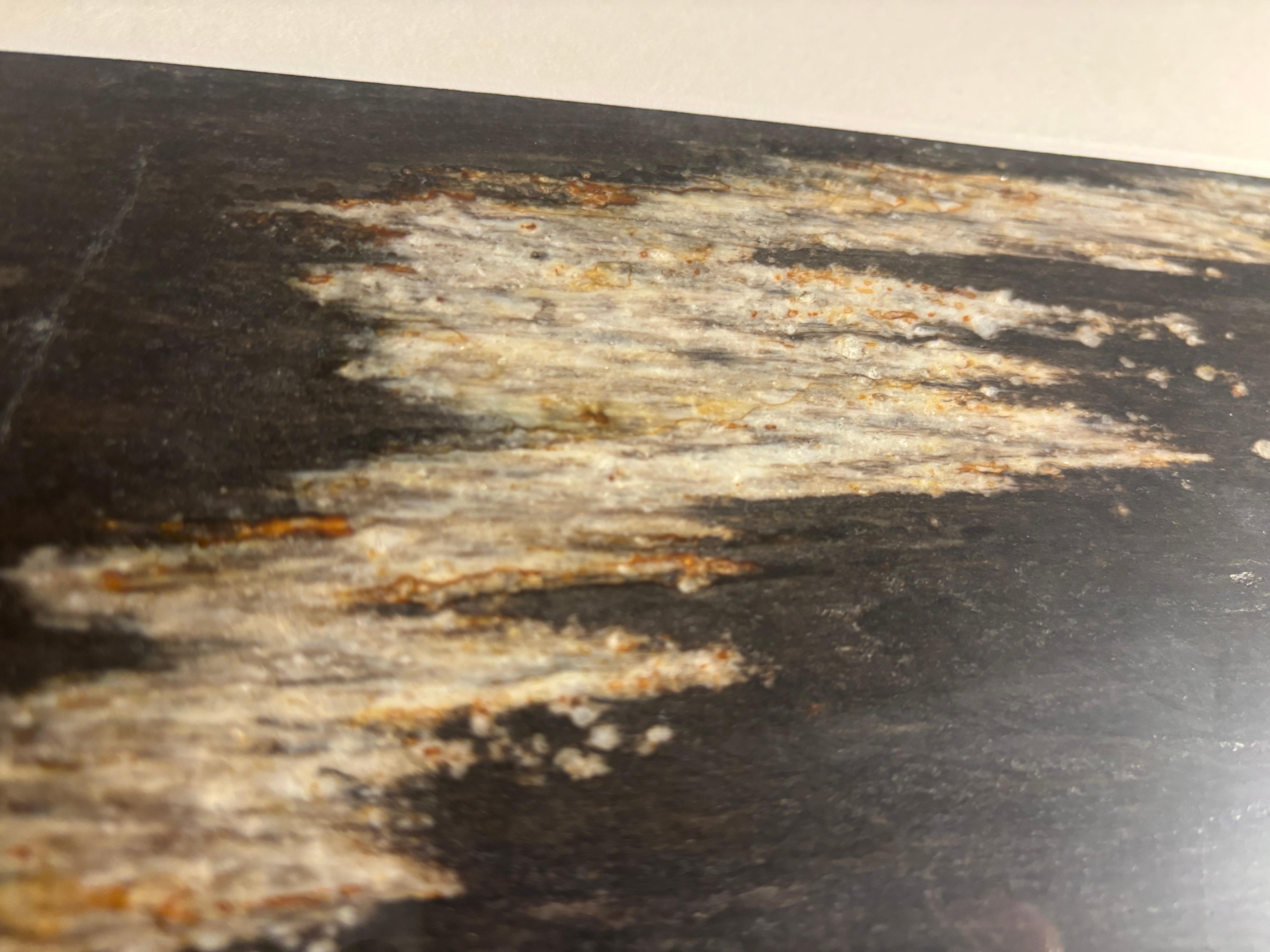 China Stunning Luminous White Bubbling Sea At Night Natural Stone 