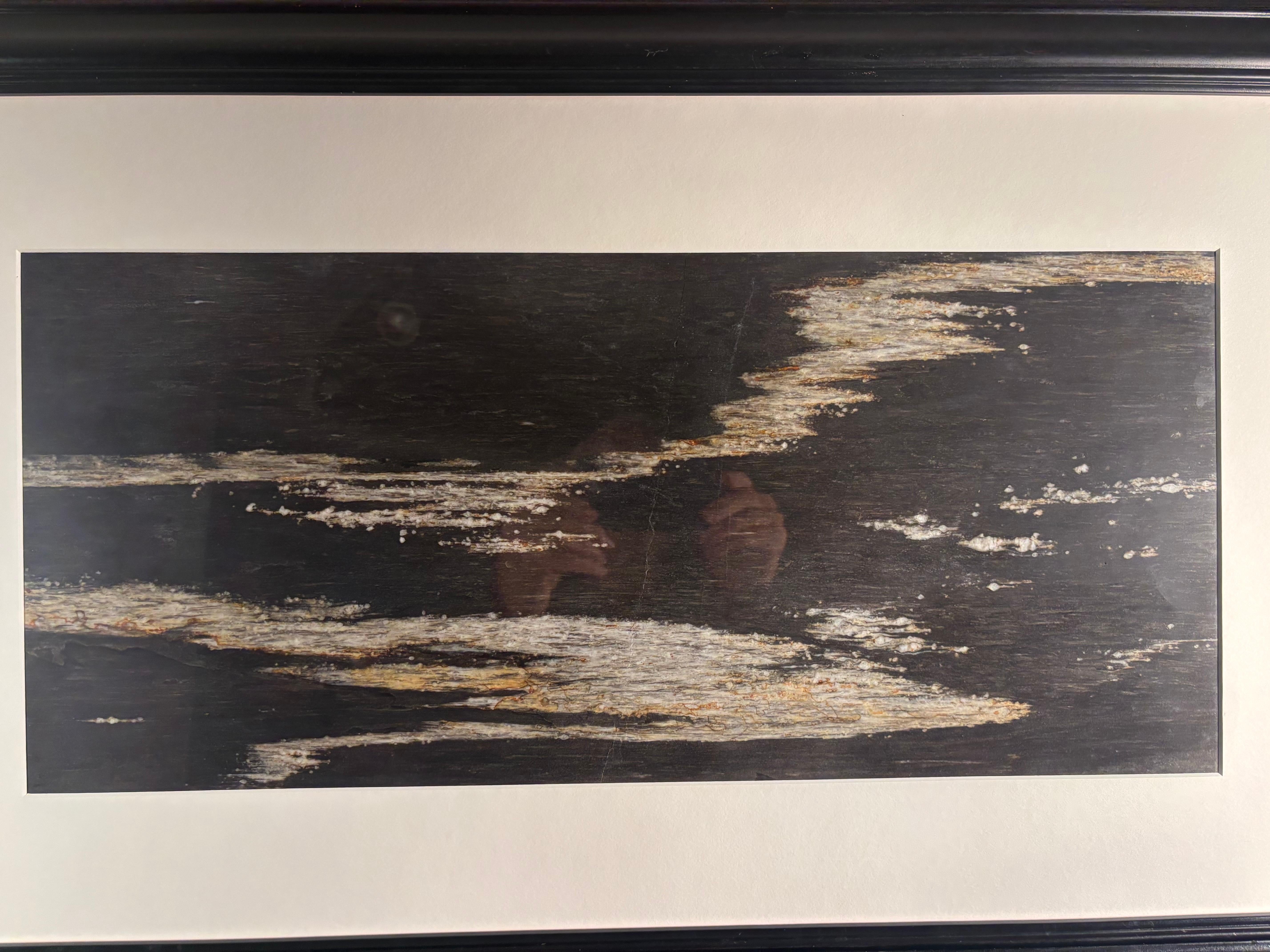 China Stunning Luminous White Bubbling Sea At Night Natural Stone 