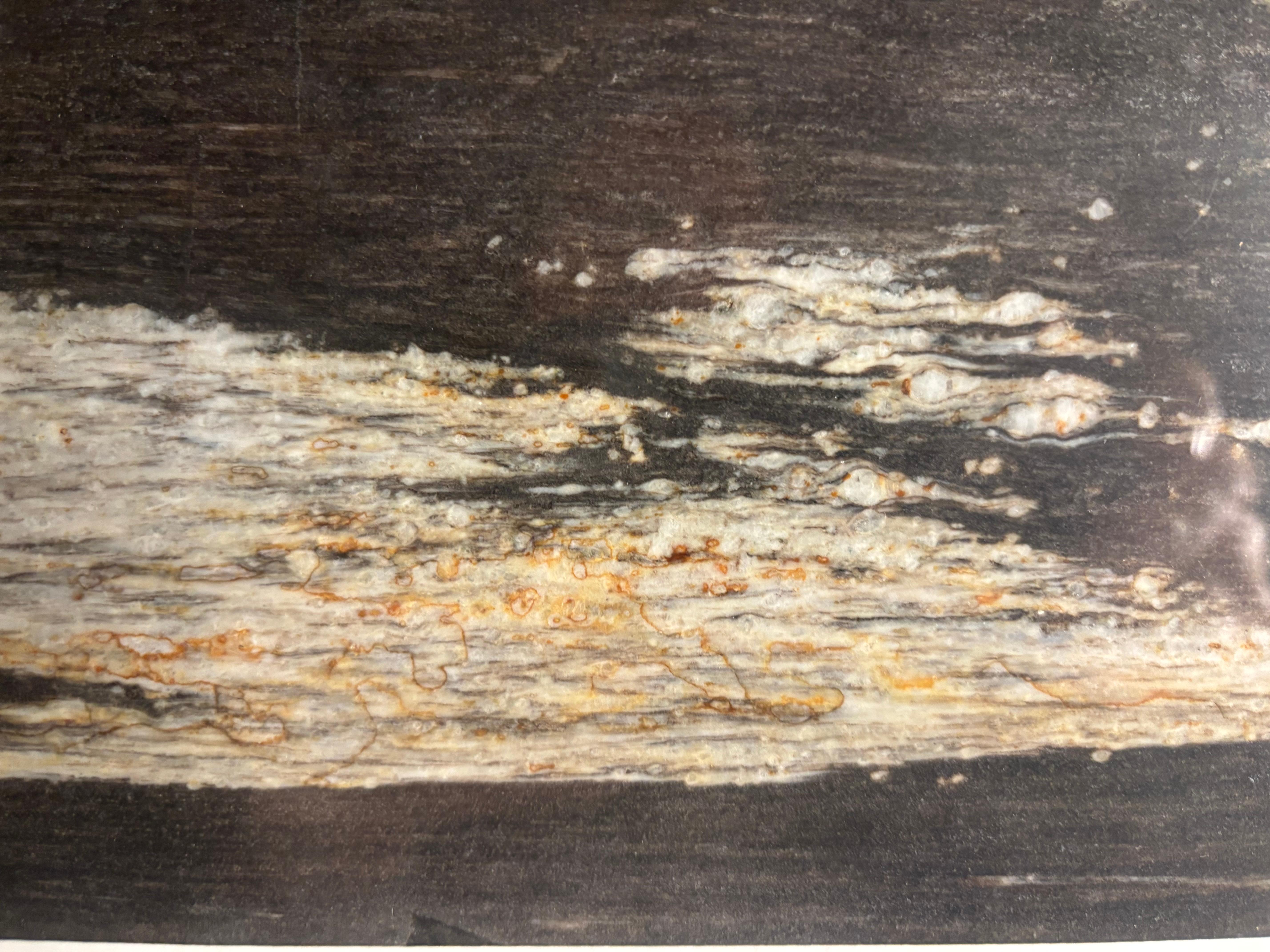 China Stunning Luminous White Bubbling Sea At Night Natural Stone 