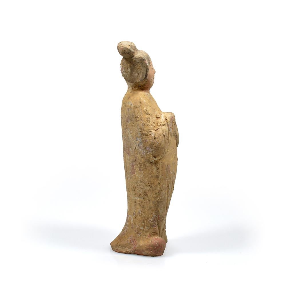 China. Terracotta Mingqi of Fat Lady, Tang dynastie, 700-750 AD For Sale 3