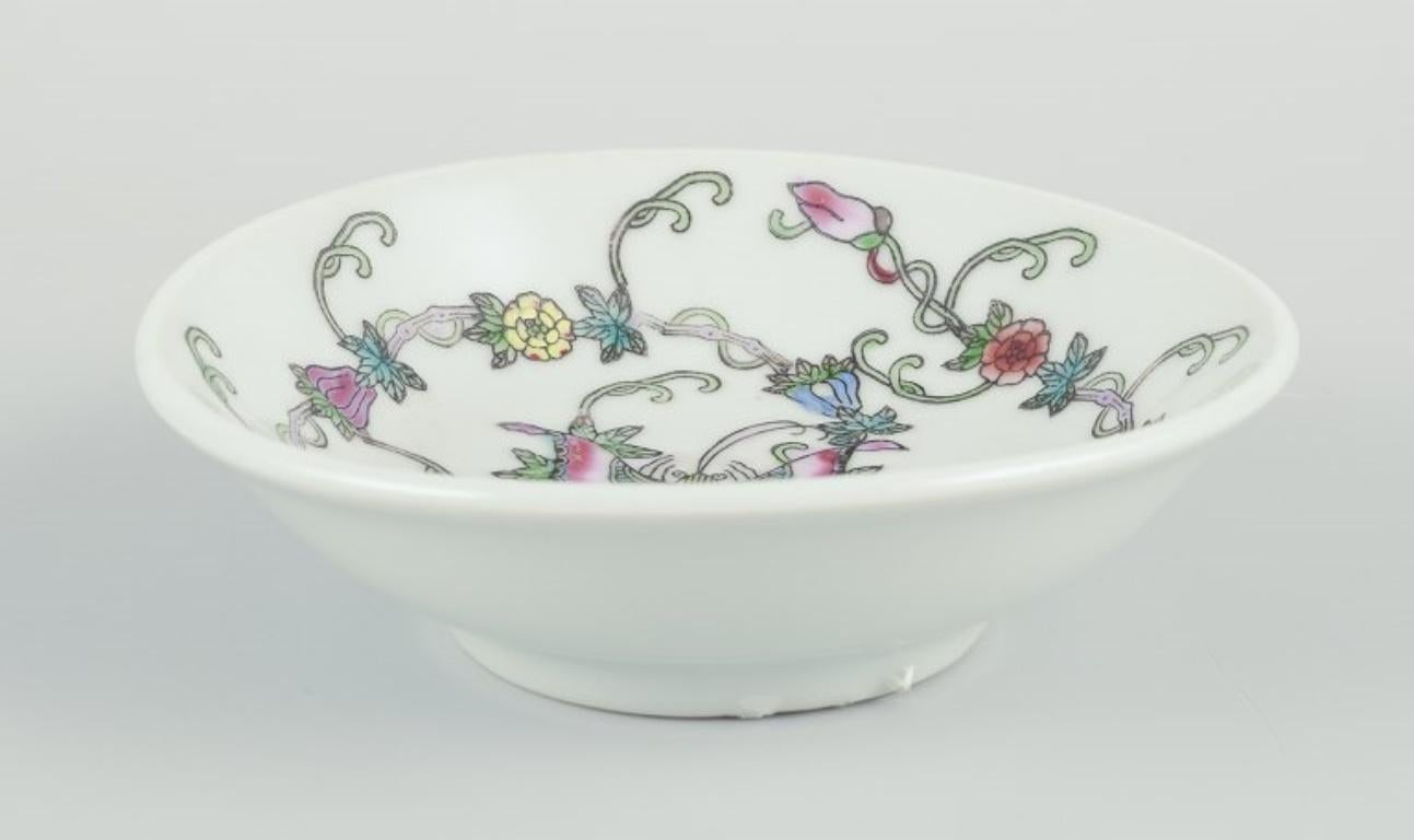 China, three porcelain bowls. Classic motifs with flowers and butterflies. For Sale 2