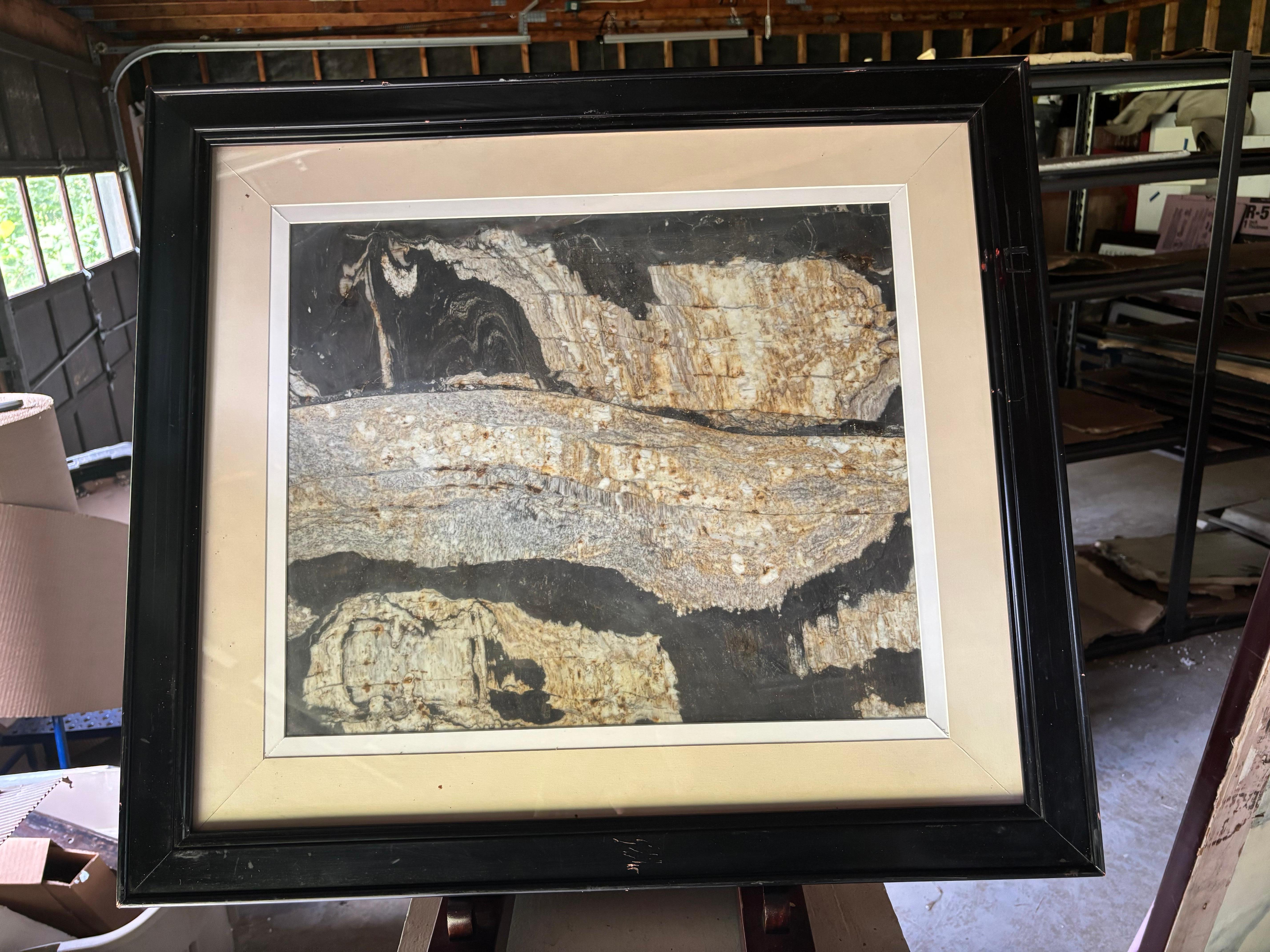 China Sehr zeitgenössische Schwarz-Weiß-Naturmarmor Stein Artefakt 