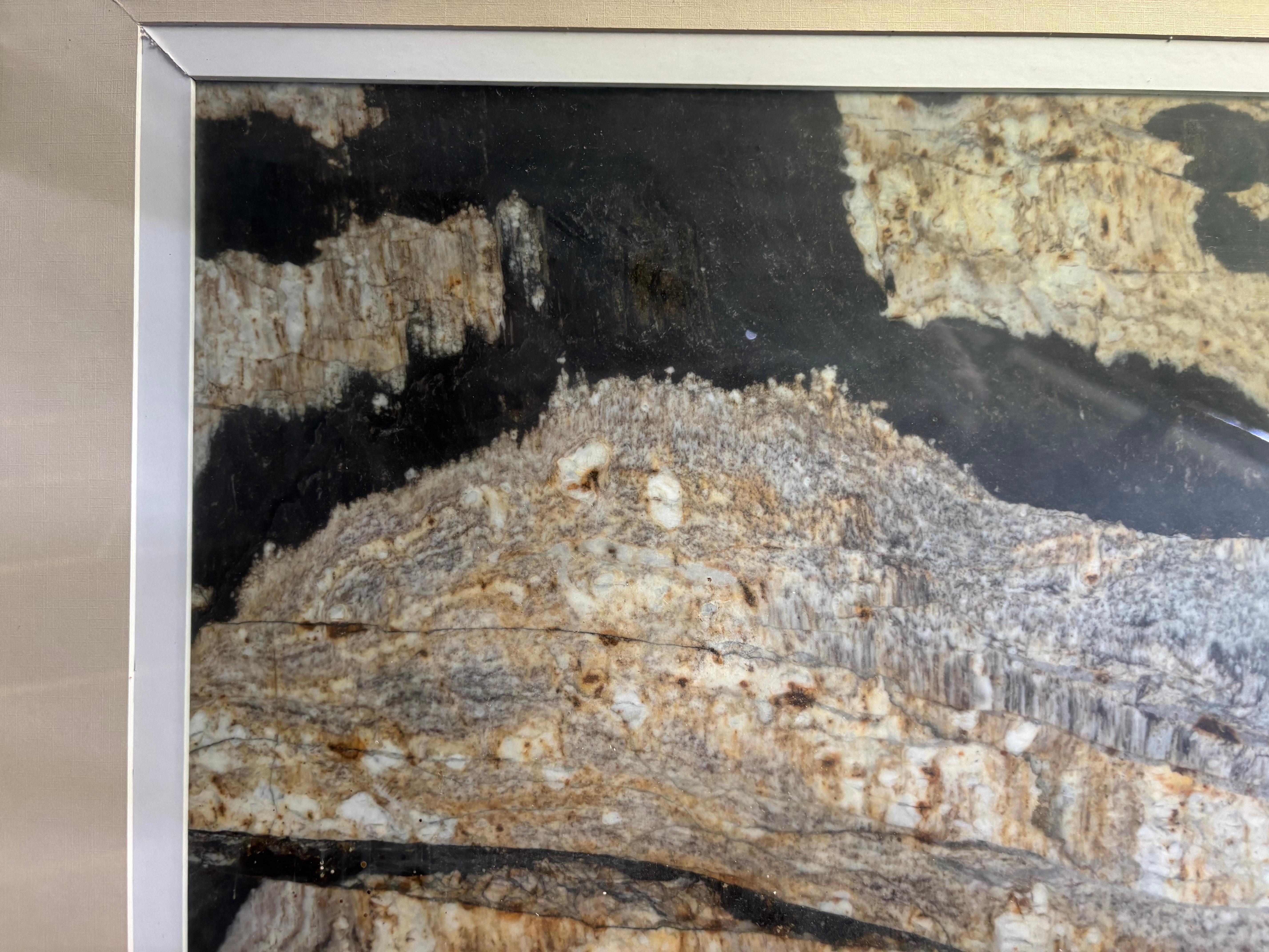 China Sehr zeitgenössische Schwarz-Weiß-Naturmarmor Stein Artefakt 