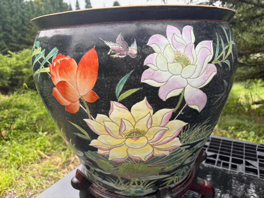 China Vintage Big Gold Fish & Birds Planter Bowl with Stand, Vibrant Colors For Sale 6
