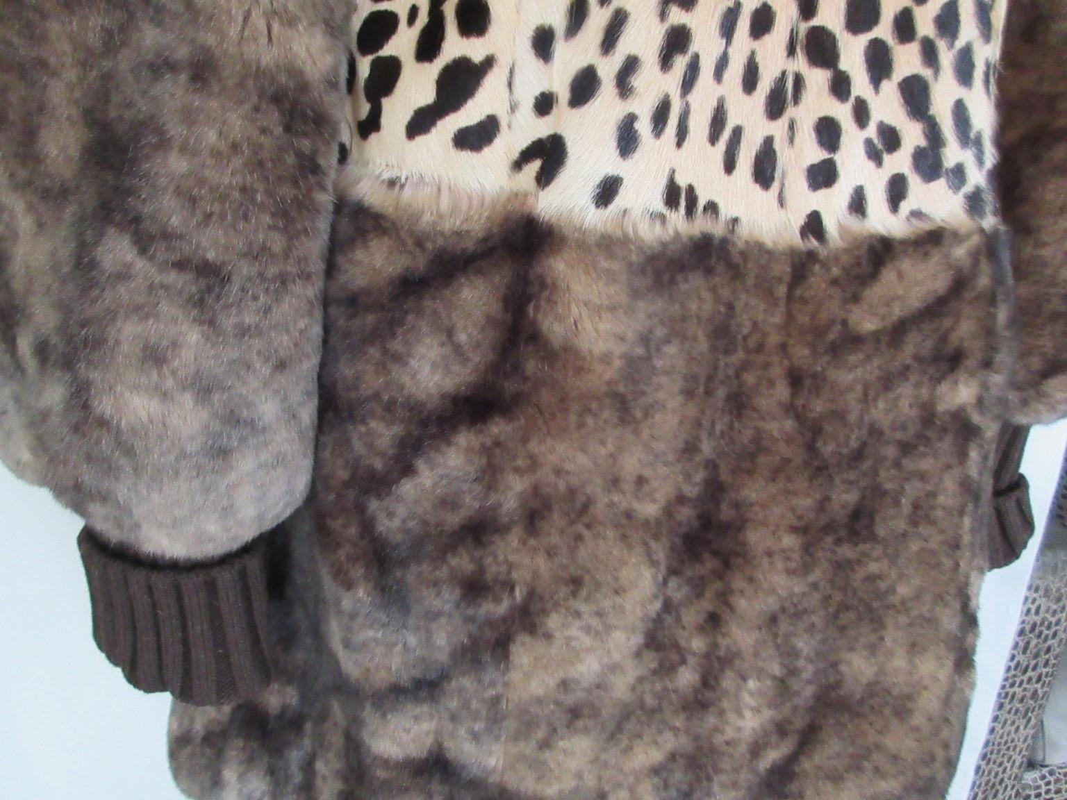 Leopard Print Chinchilla Fur Leather Coat  In Good Condition For Sale In Amsterdam, NL