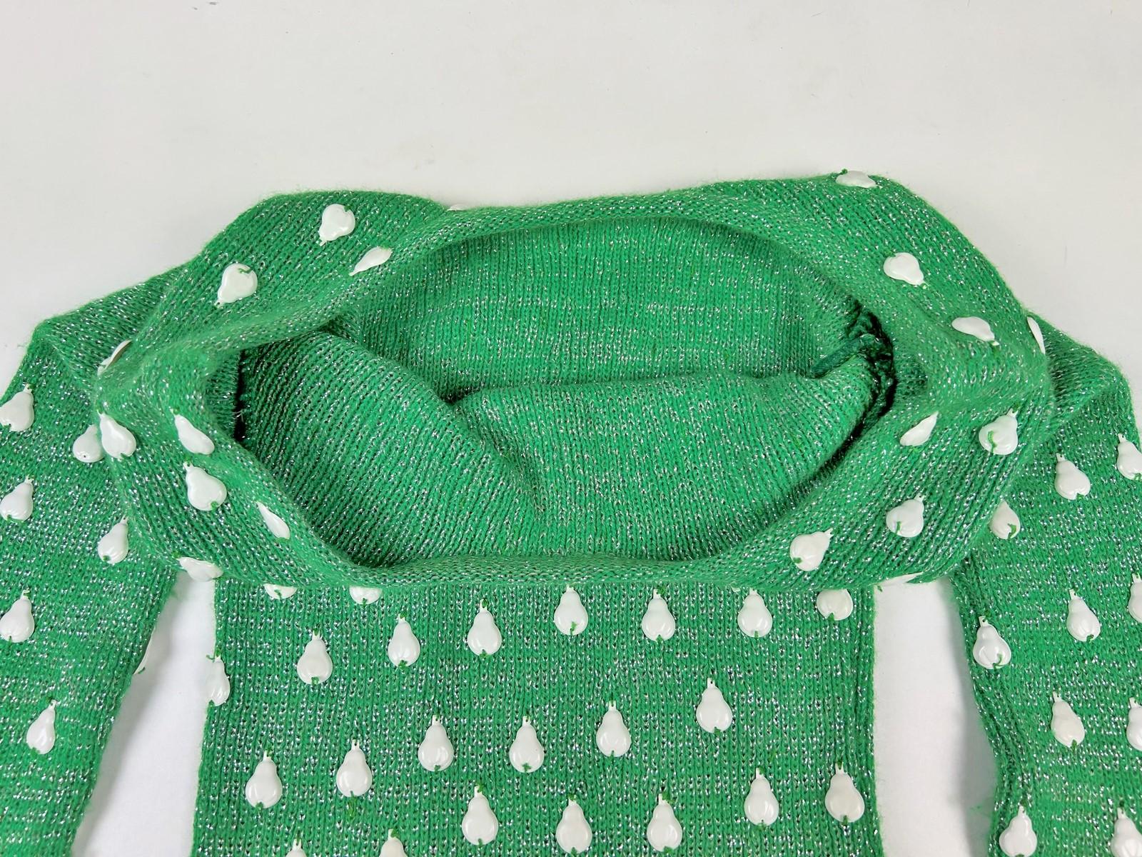 Pull en laine chinée avec franges en lurex et chaîne par Loris Azzaro - France C. C. 1990 en vente 8