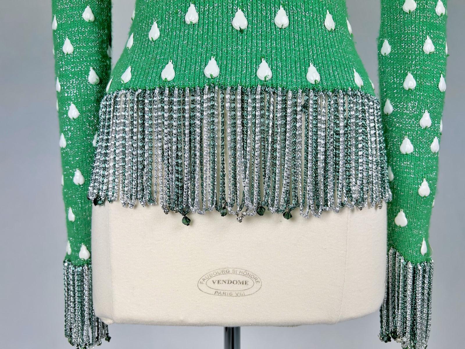 Pull en laine chinée avec franges en lurex et chaîne par Loris Azzaro - France C. C. 1990 en vente 1