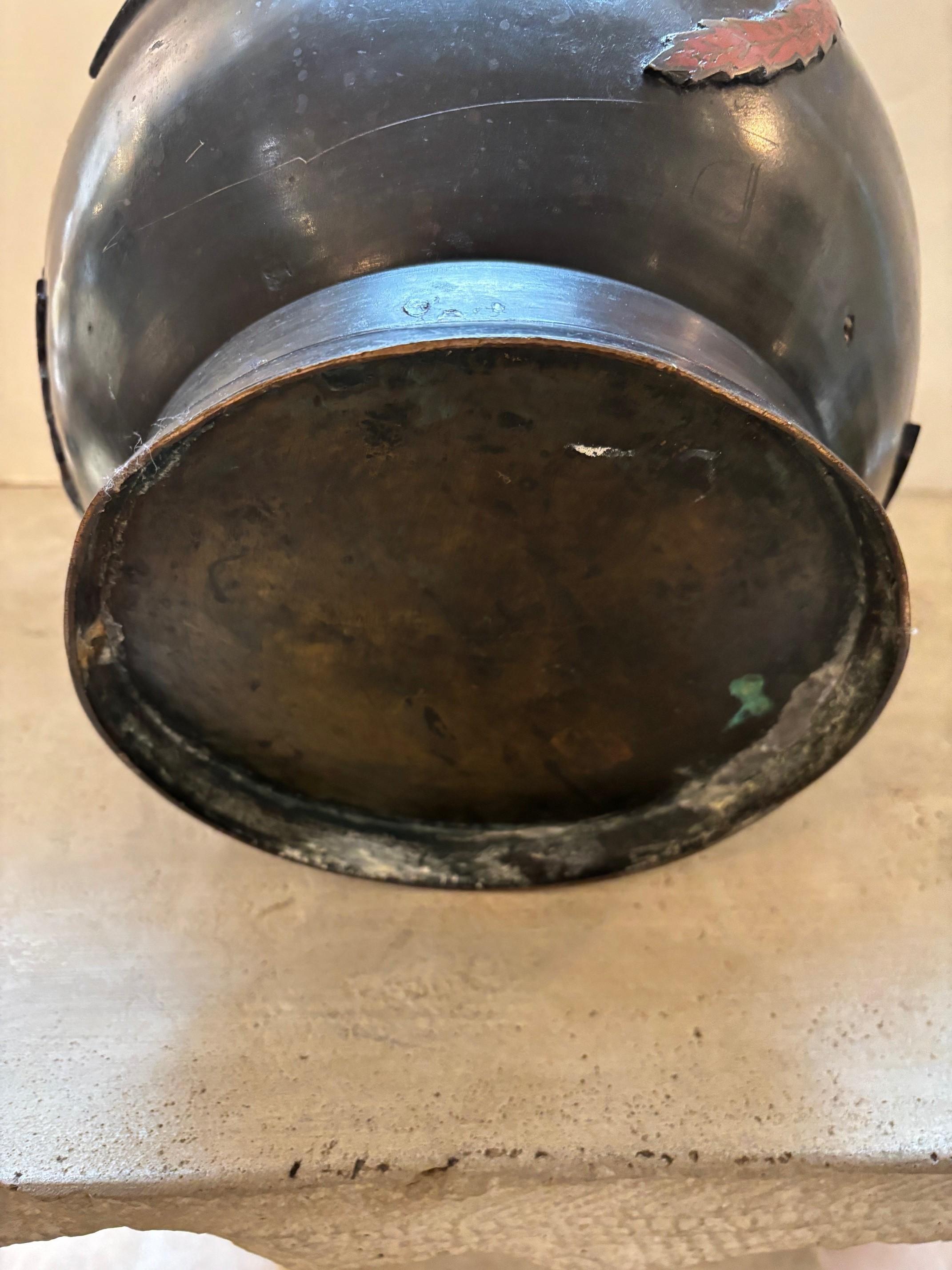 Hibachi in bronzo Chineile Champleve, decorato con intarsi di draghi e fiori in vendita 7