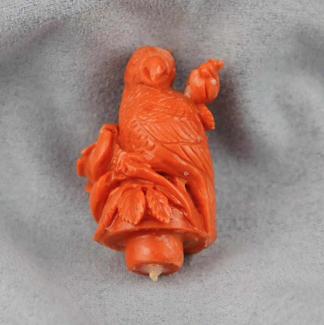 Chines Carved Coral Finely Carved Perfume Bottle For Sale 3