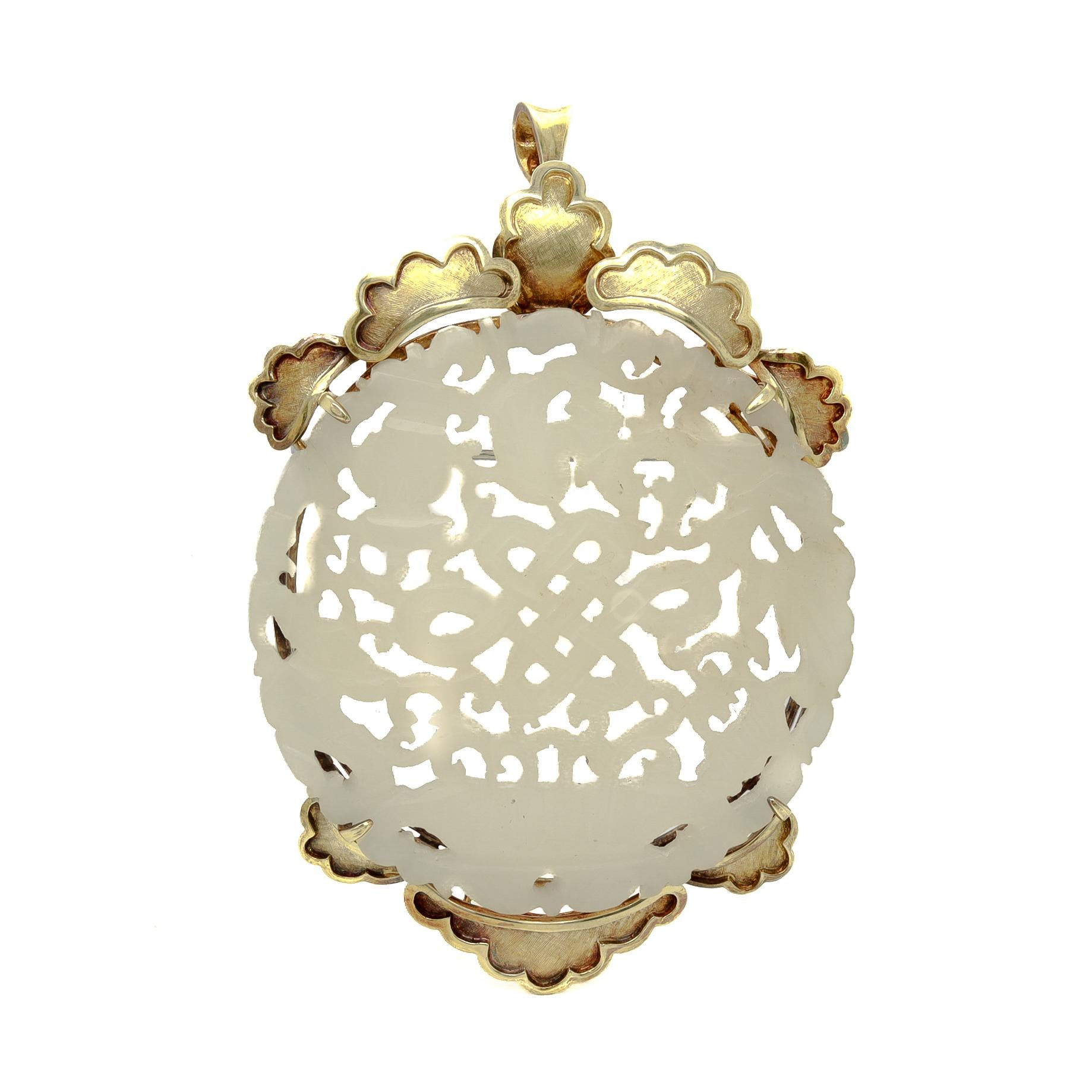 Chinese 14k Gold and Carved Jade Convertible Necklace Pendant / Brooch In Good Condition In Philadelphia, PA