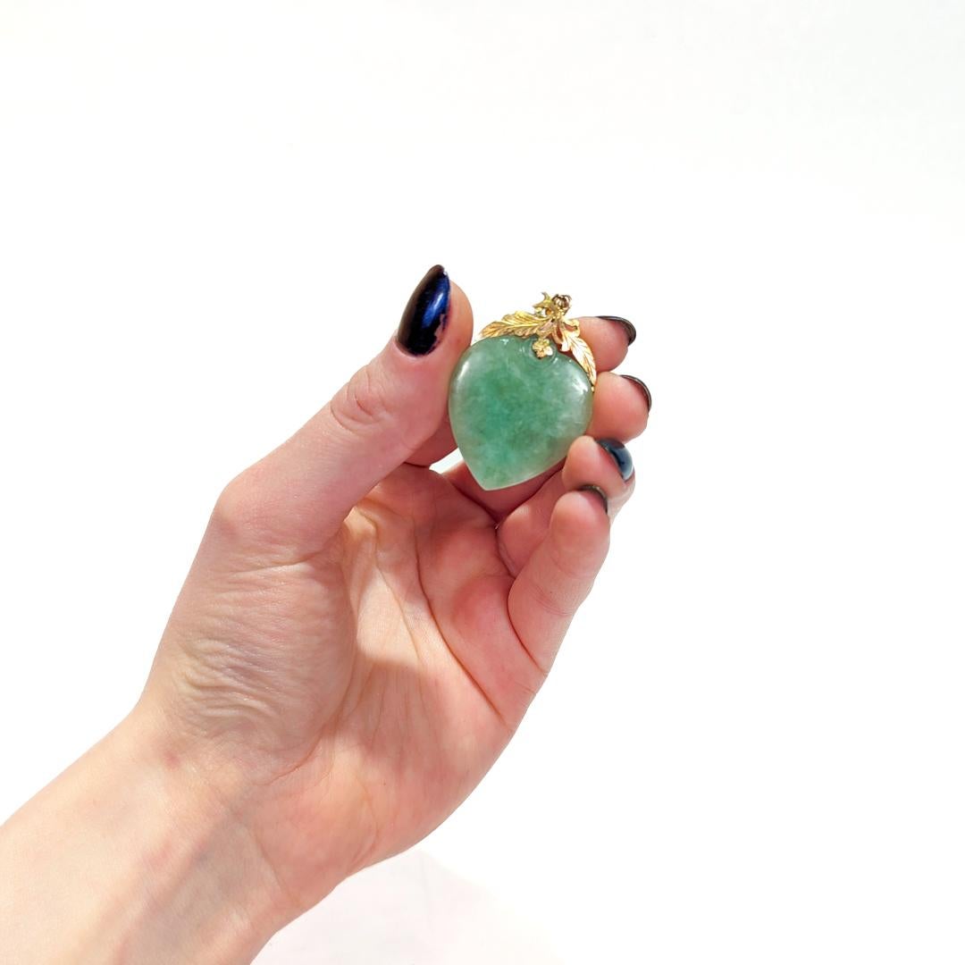 Pendentif chinois en or 14 carats et jade vert pour collier en vente 7