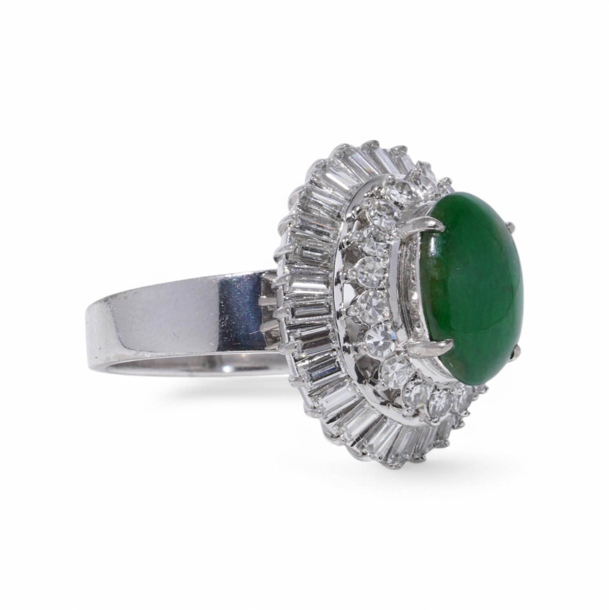 Women's Chinese 18kt Gold Jade and Diamond Ring For Sale
