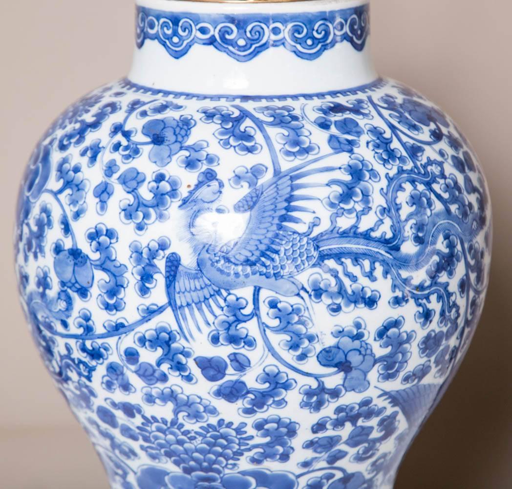 Chinese 18th Century Blue and White Phoenix Vase as a Lamp In Excellent Condition For Sale In London, GB