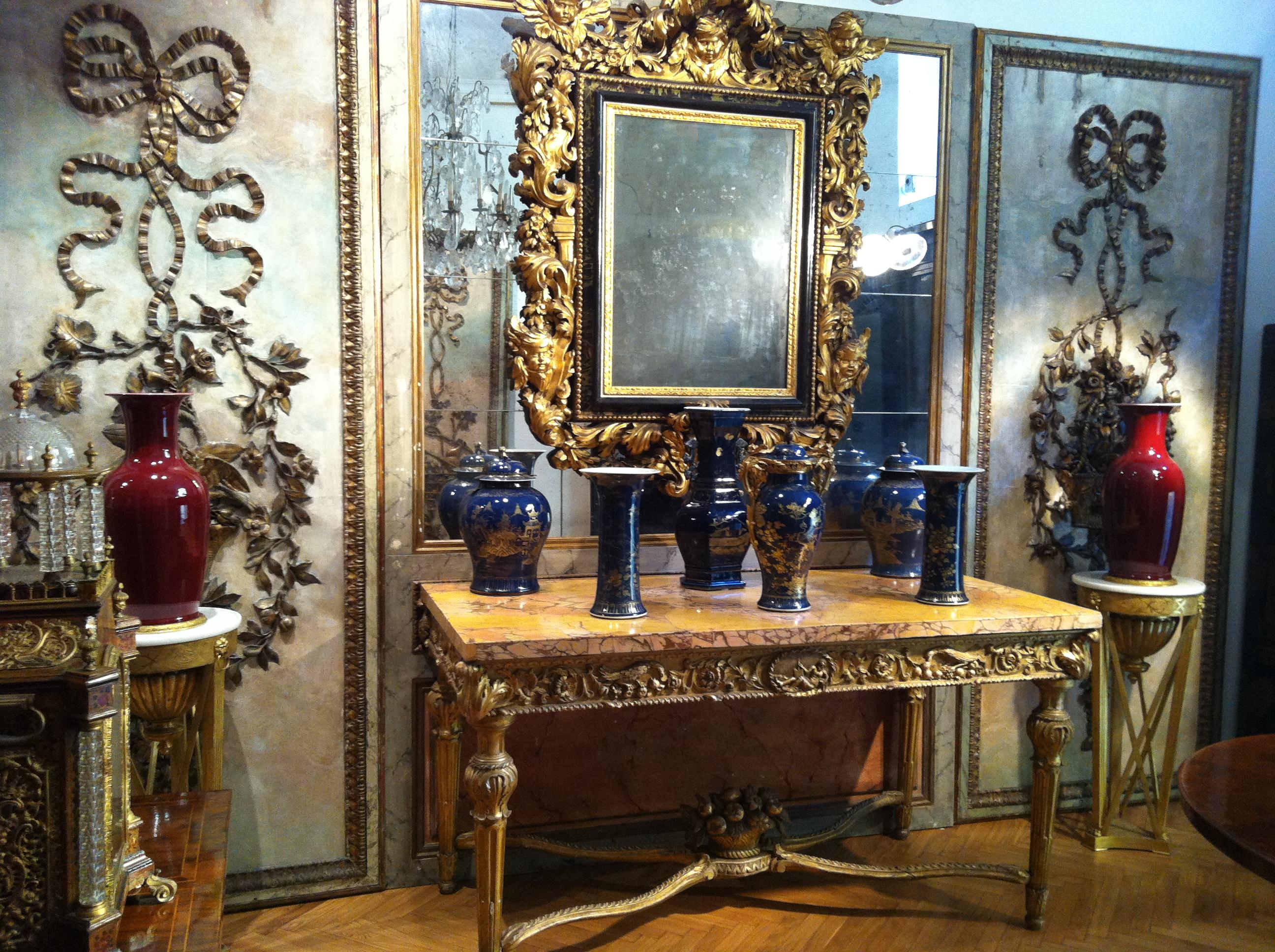 Chinese 18th Century Powder Blue Gilt-Decorated Set of Three Vases For Sale 4