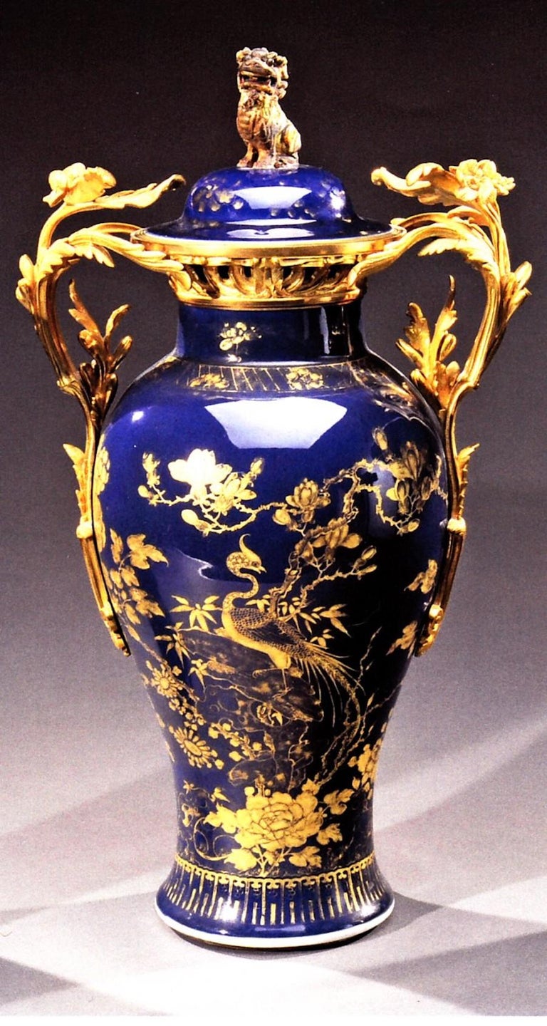 Chinese 18th Century Powder Blue Gilt-Decorated Set of Three Vases For Sale 5