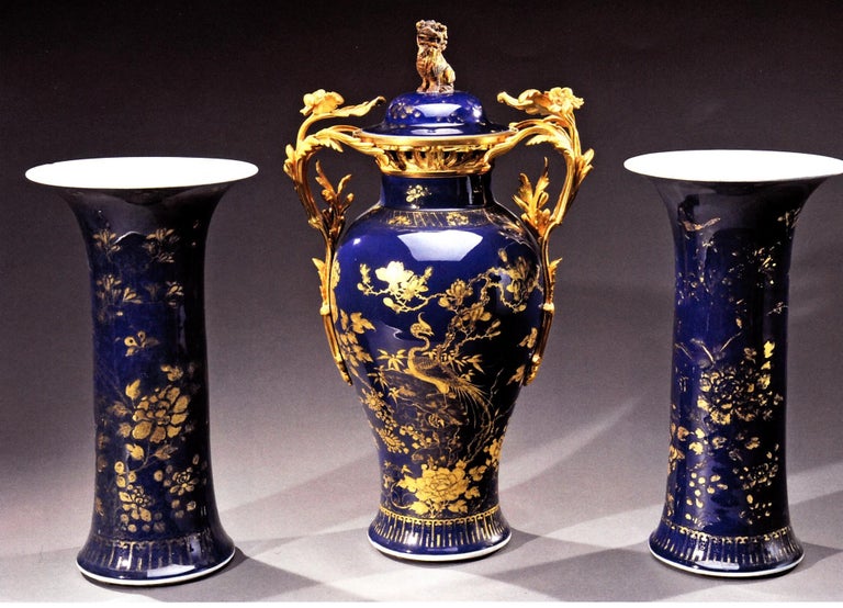 Chinese 18th Century Powder Blue Gilt-Decorated Set of Three Vases For Sale 6