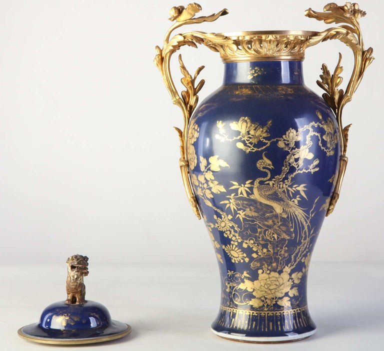Chinese 18th Century Powder Blue Gilt-Decorated Set of Three Vases For Sale 1